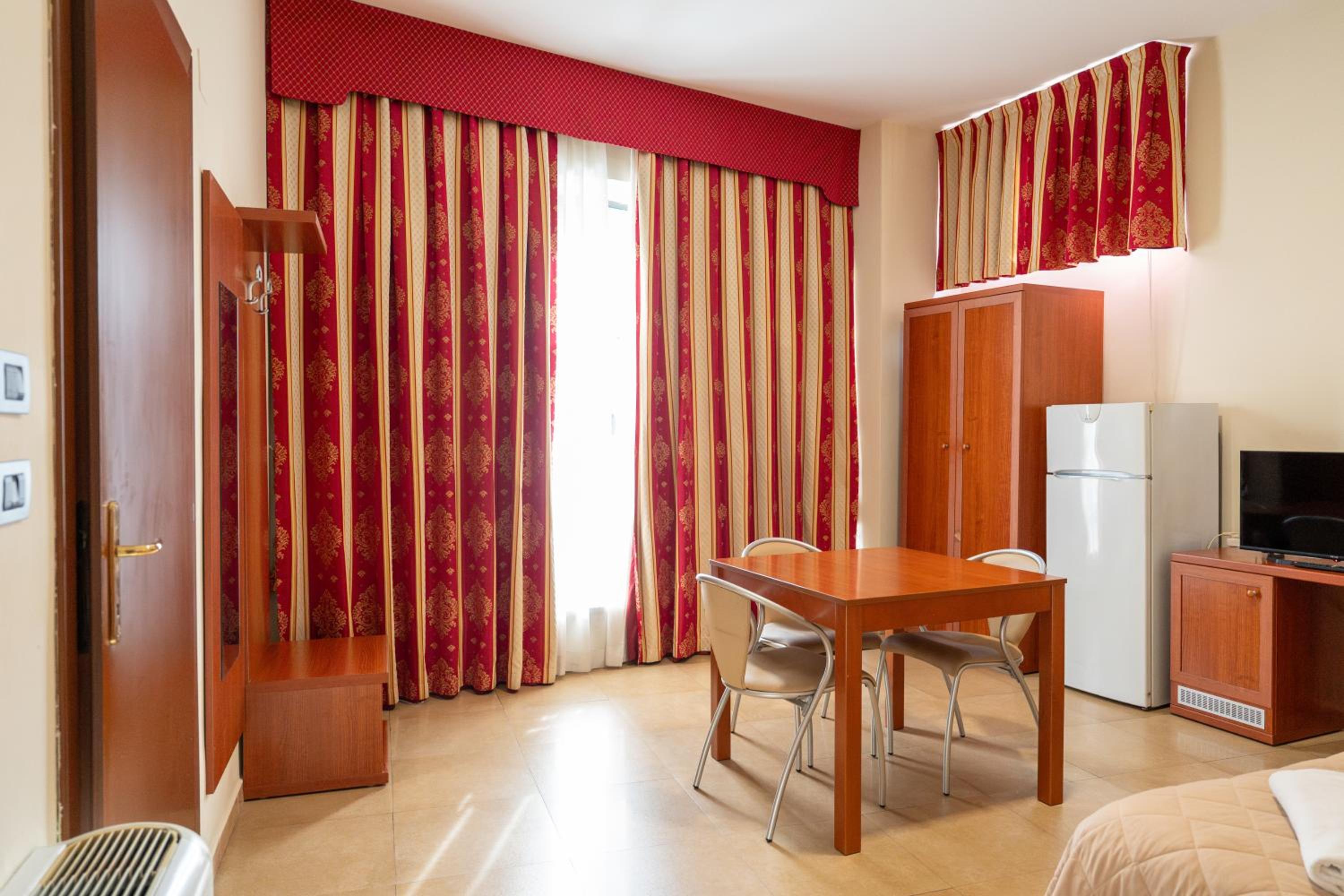 Single Room photo 3