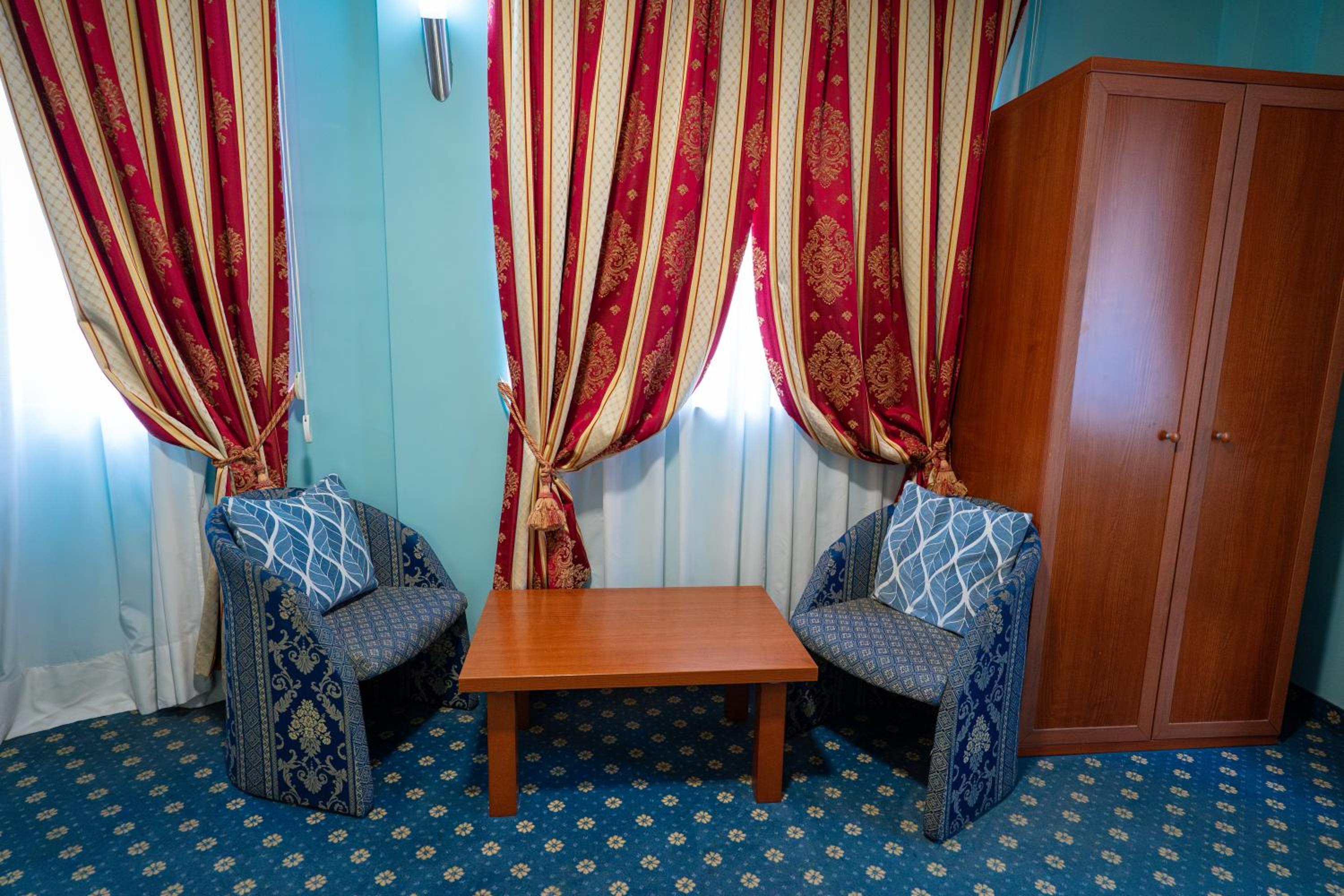 Double Room - Photo 15