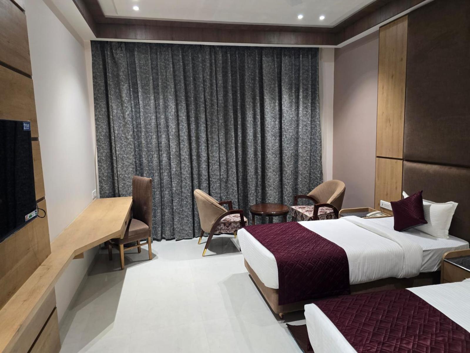 Deluxe Twin Room photo 3
