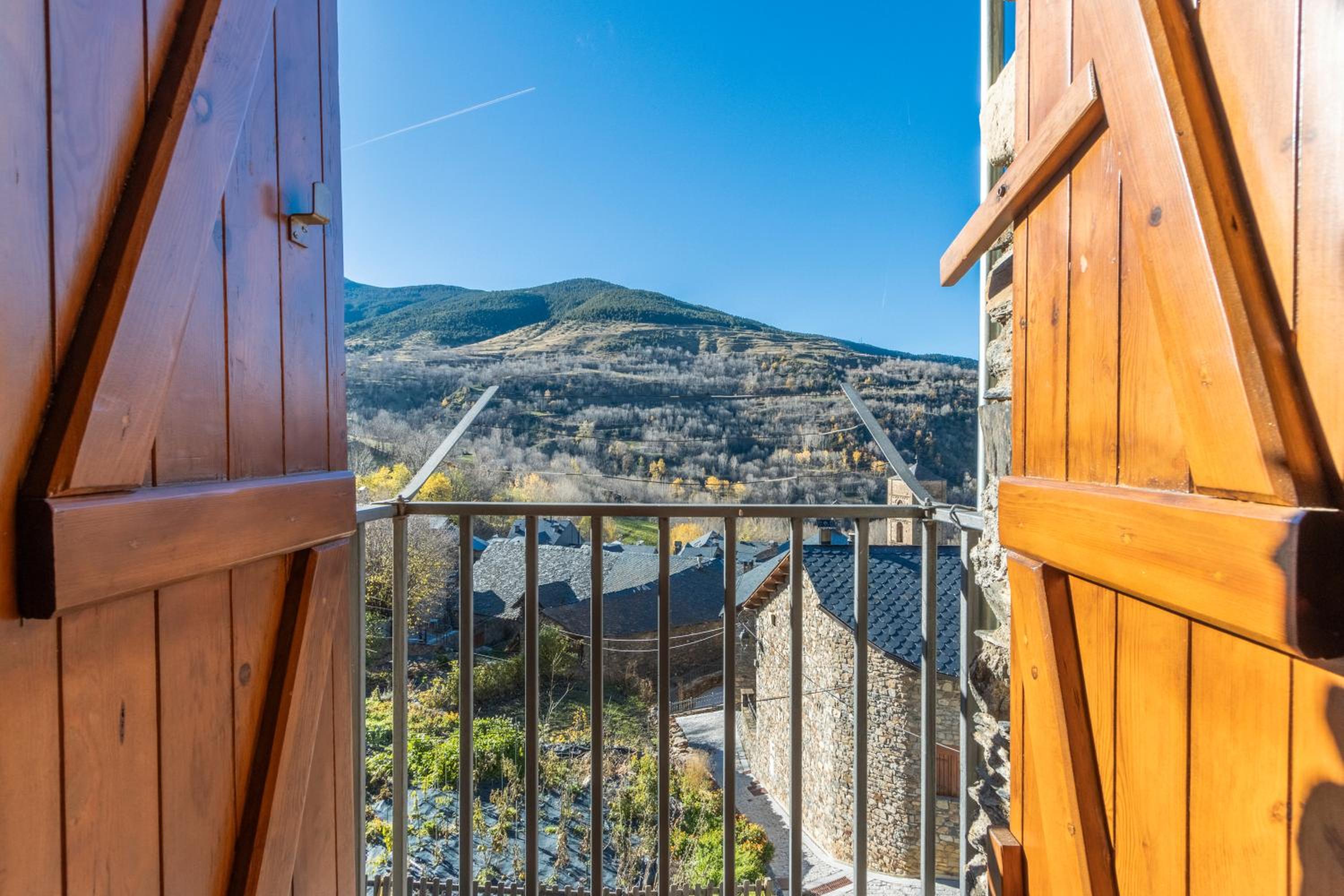 Triple Room with Mountain View photo 3
