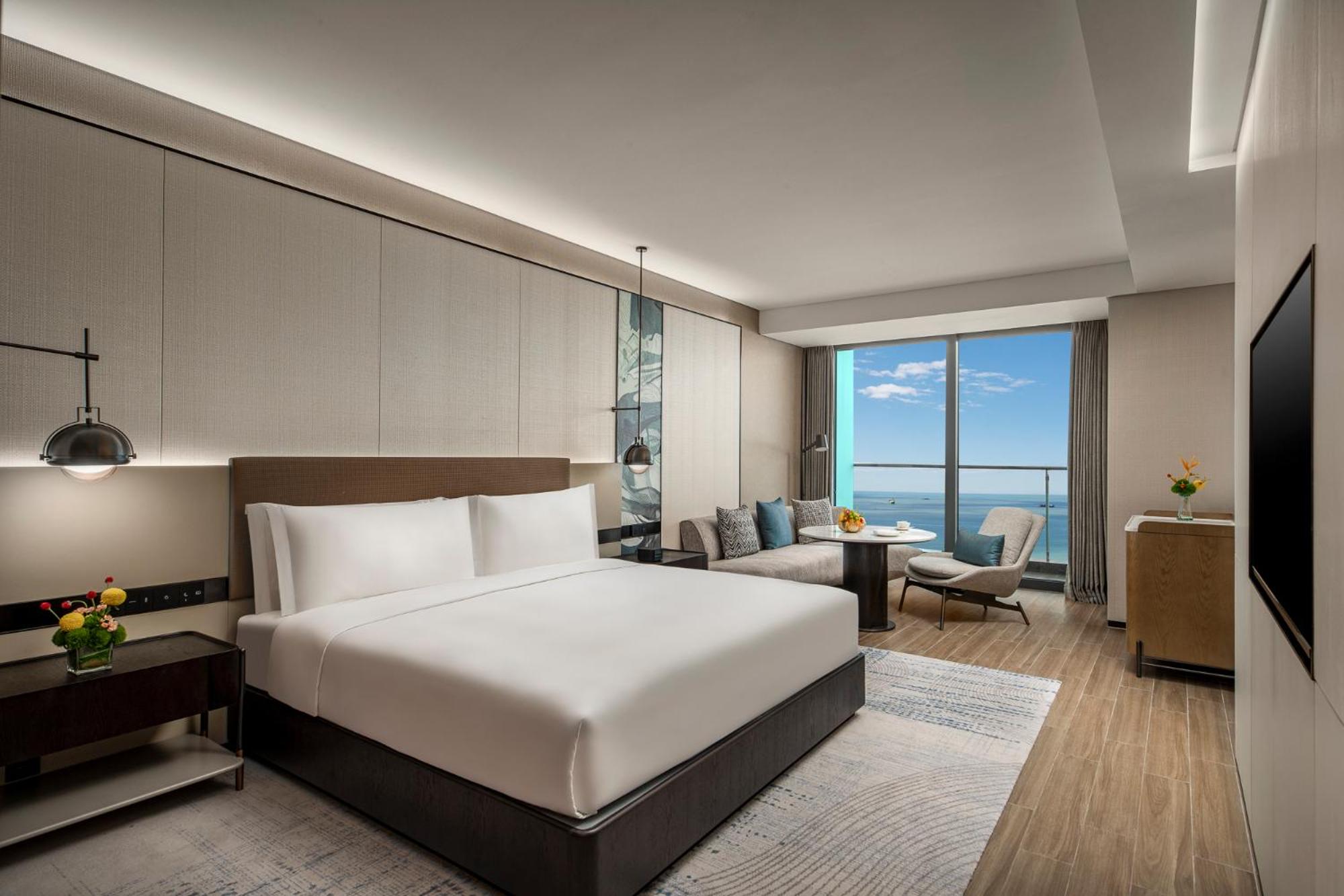 Superior King Room with Sea View Non-Smoking
