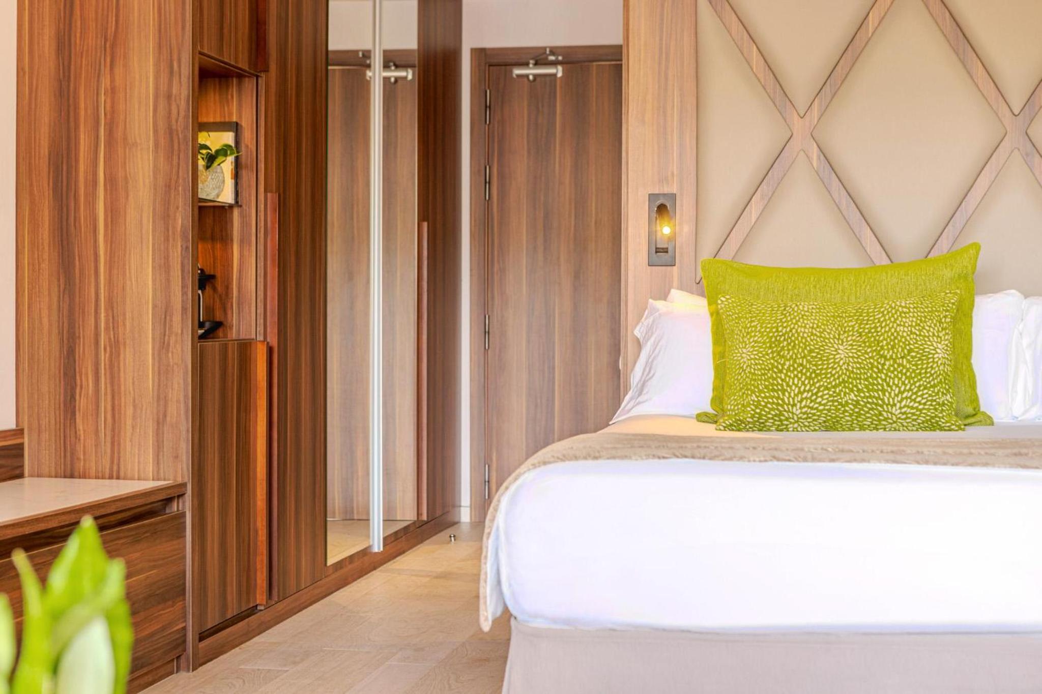 Junior Suite (2 Adults) photo 2