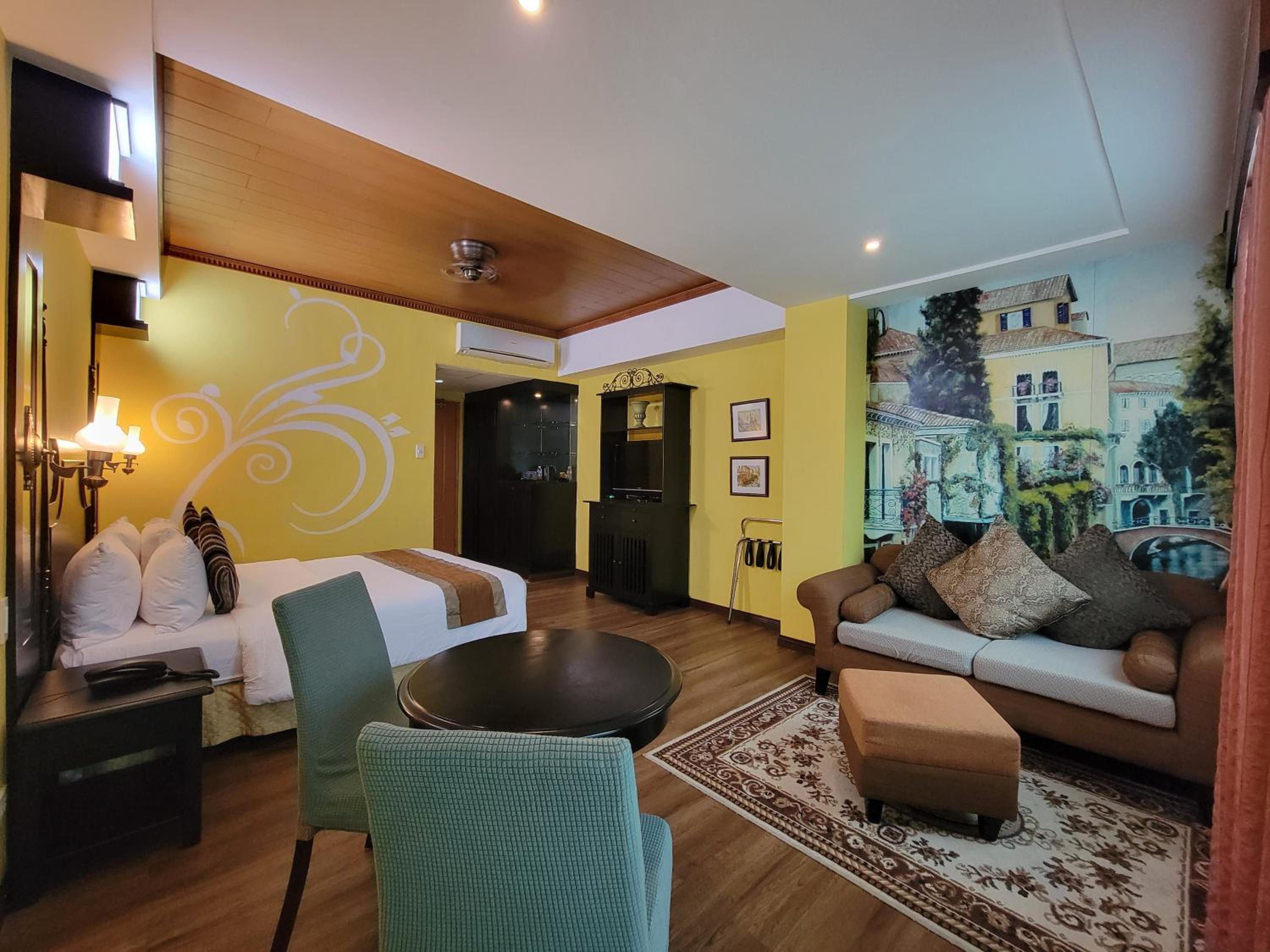Superior Double or Twin Room - Photo 4