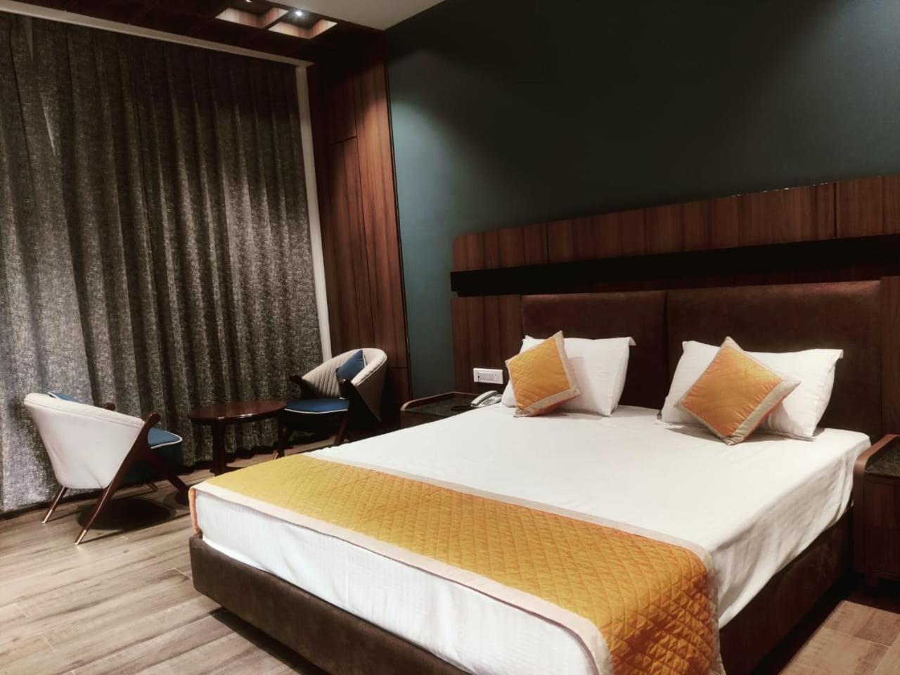 Deluxe Double Room photo 2