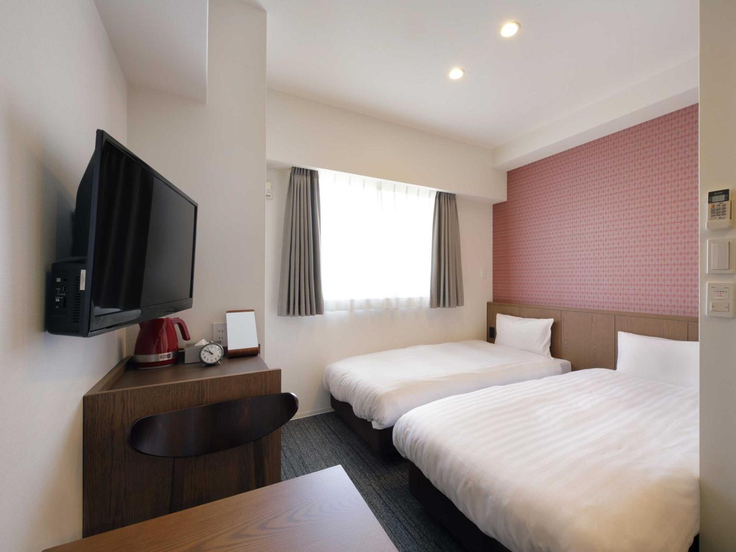 Twin Room B - Non Smoking - Photo 1