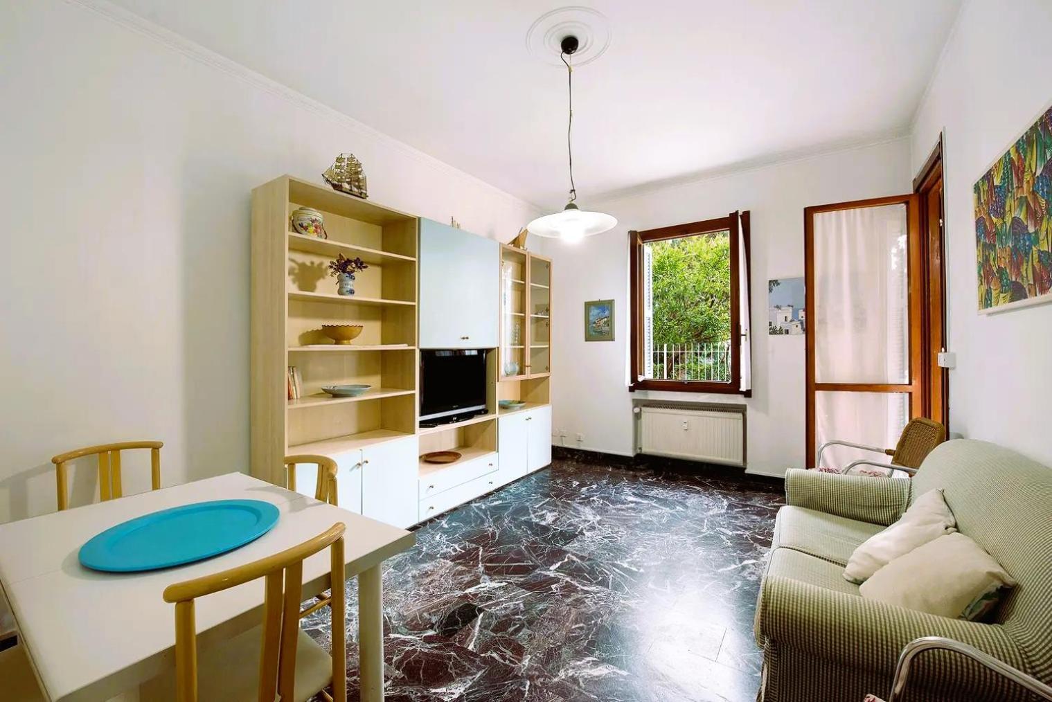 Apartment photo 3