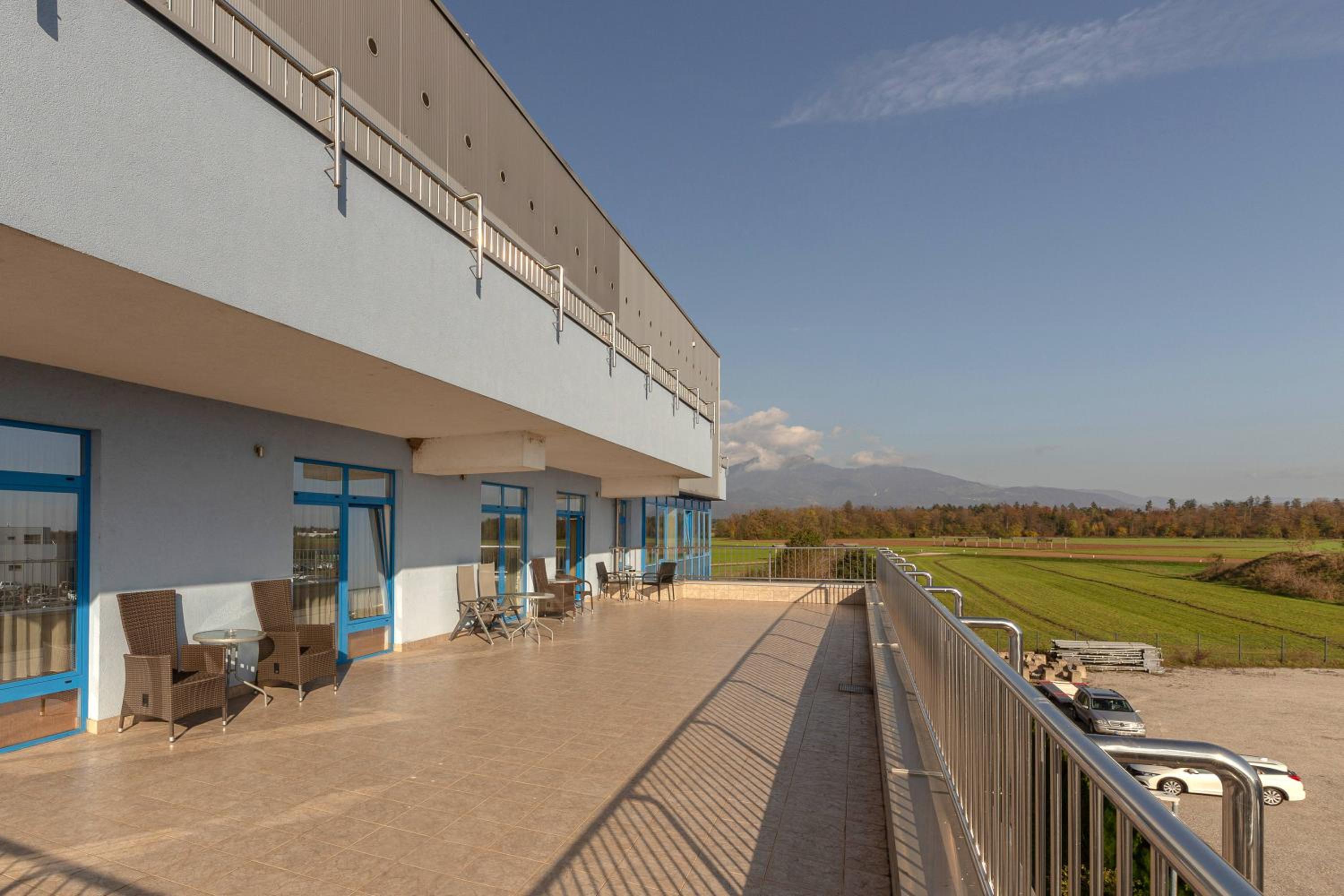Double Room with Terrace - Photo 11