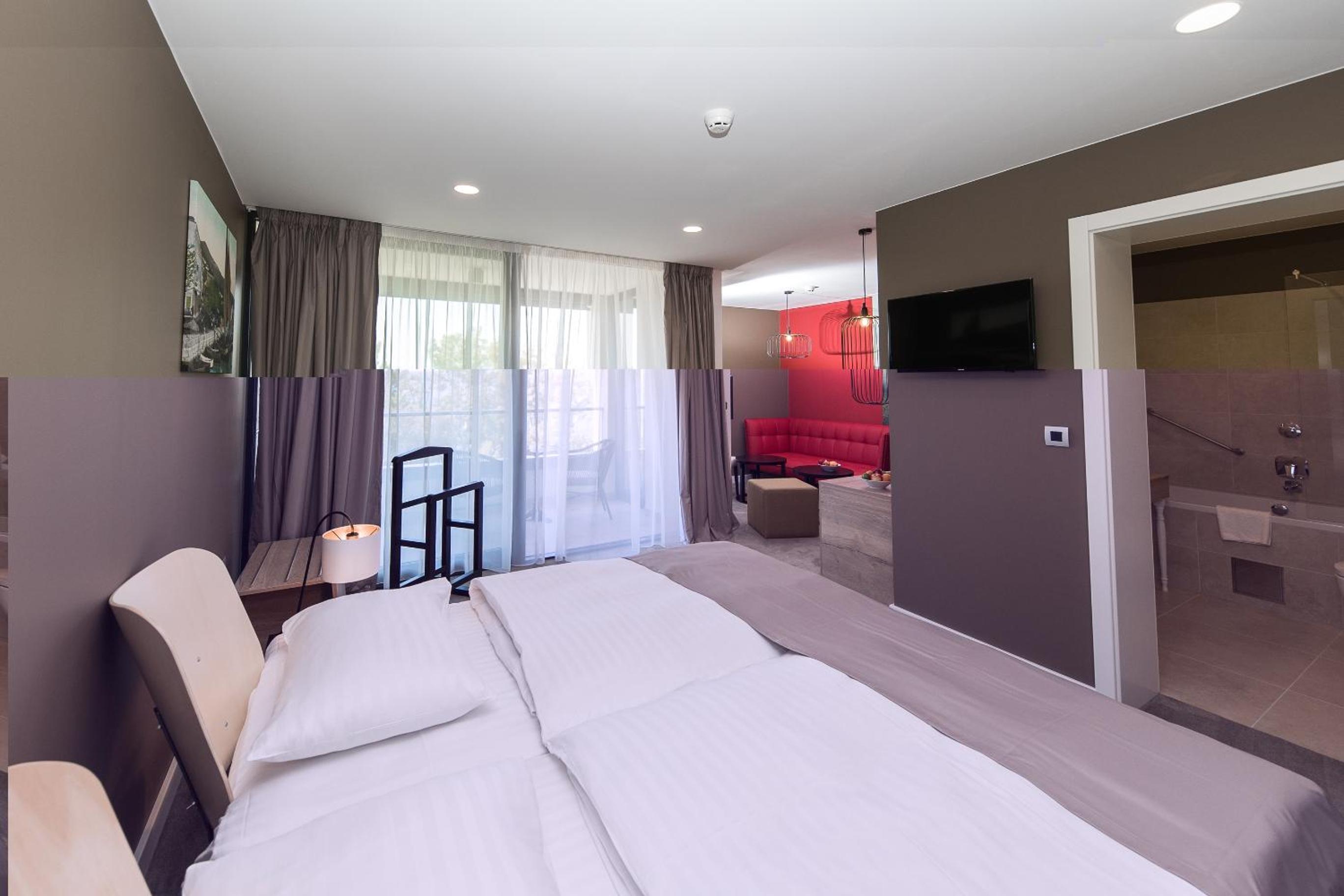 New Year'S Package In Premium Balcony With New Year'S Dinner Included