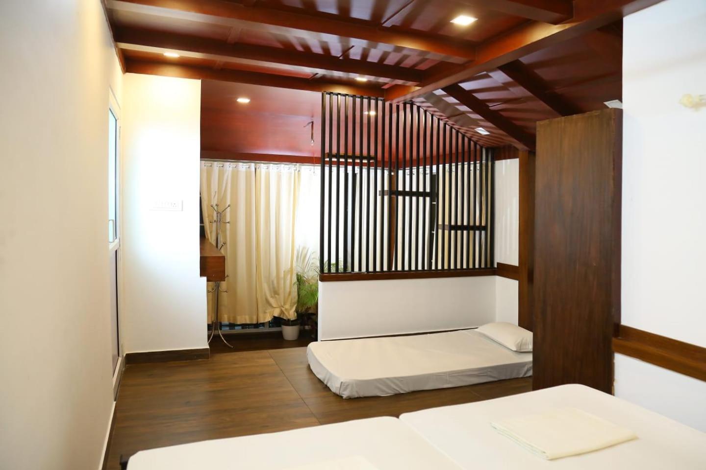 Large Single Room photo 3