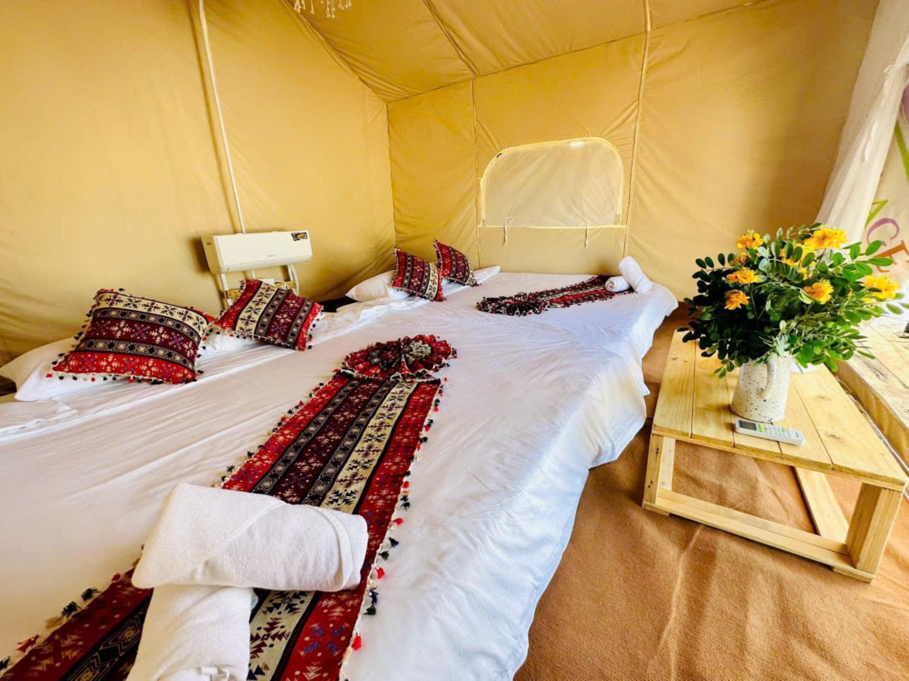 Tent - Photo 11