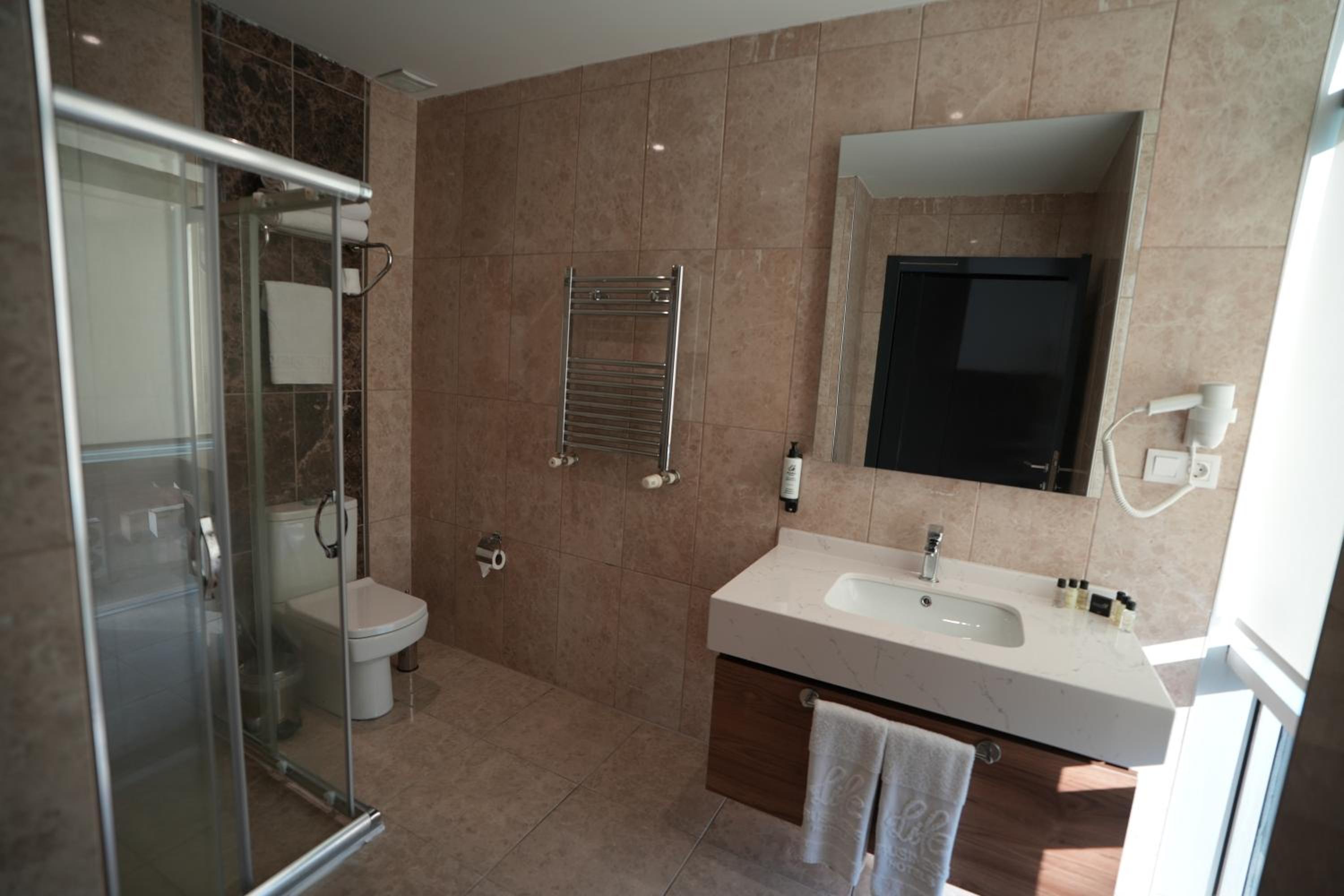 Standard Triple Room photo 3