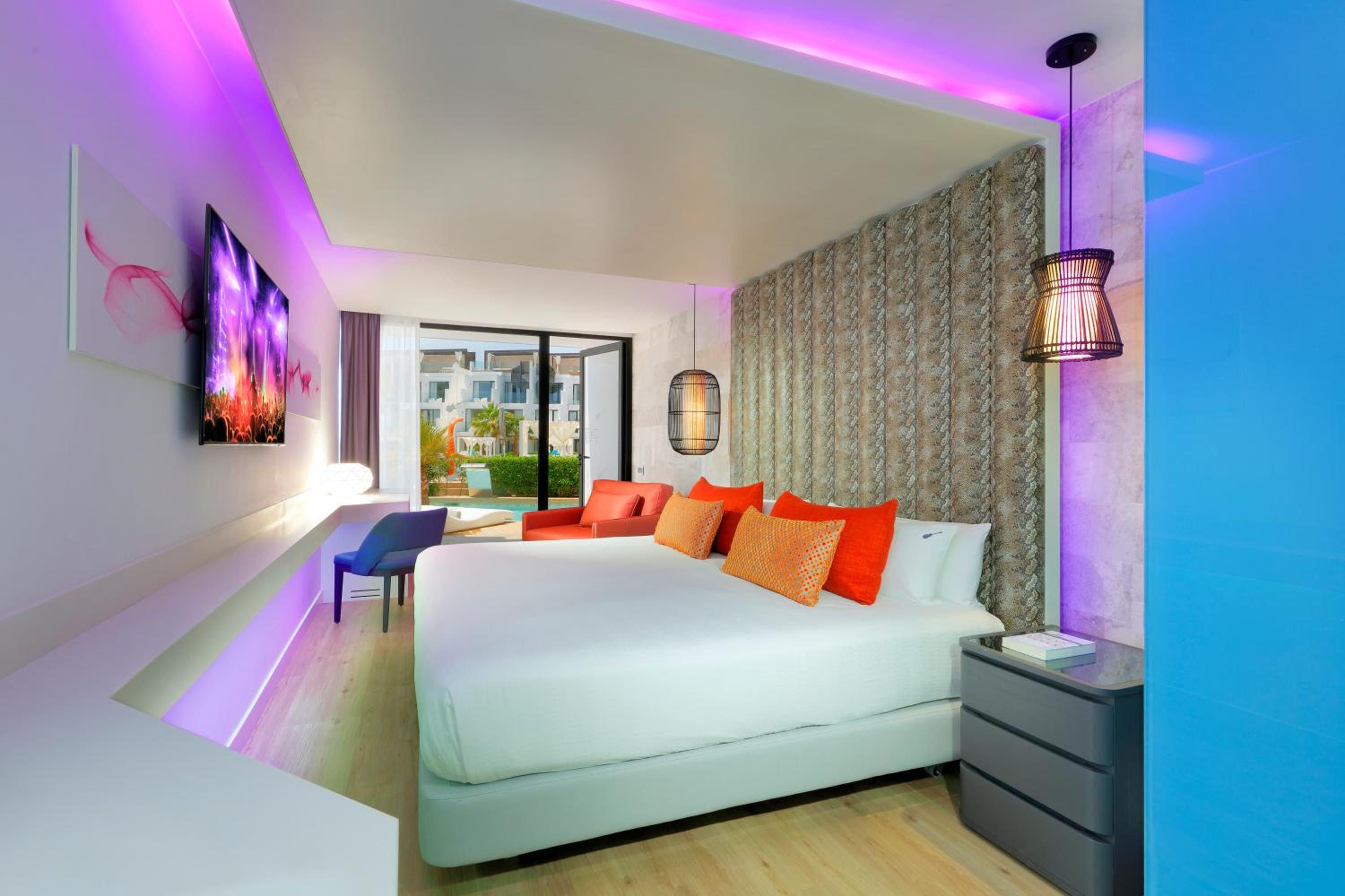 Habitación Deluxe con Acceso Directo a la Piscina Habitación Deluxe con Acceso Directo a la Piscina