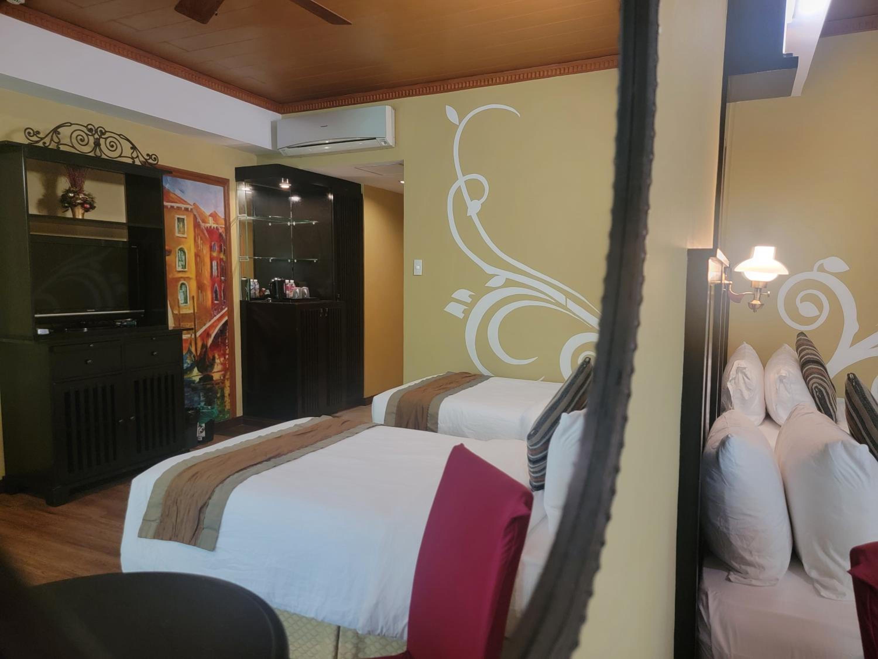 Double or Twin Room - Photo 3
