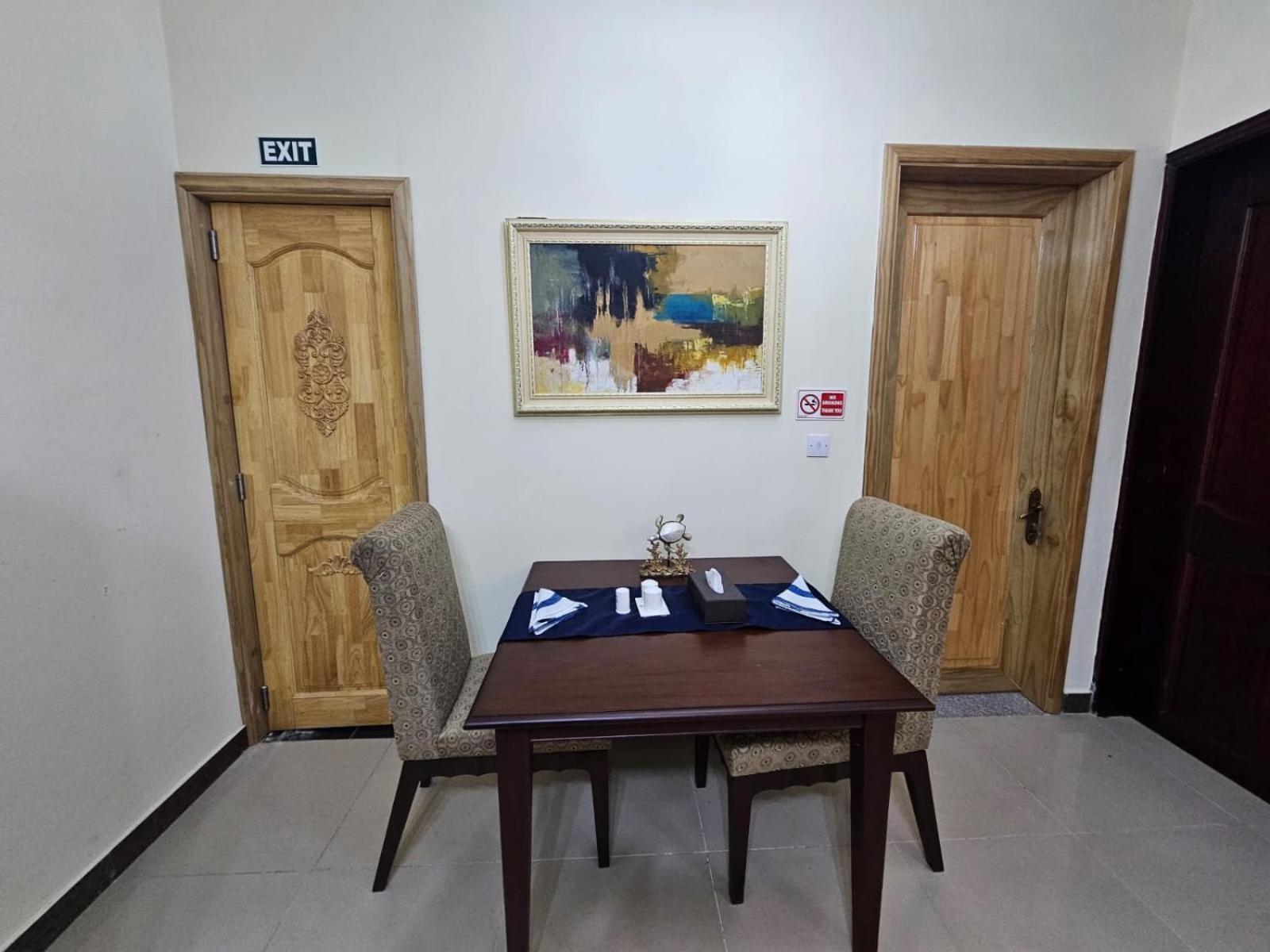One-Bedroom Apartment with Balcony photo 3