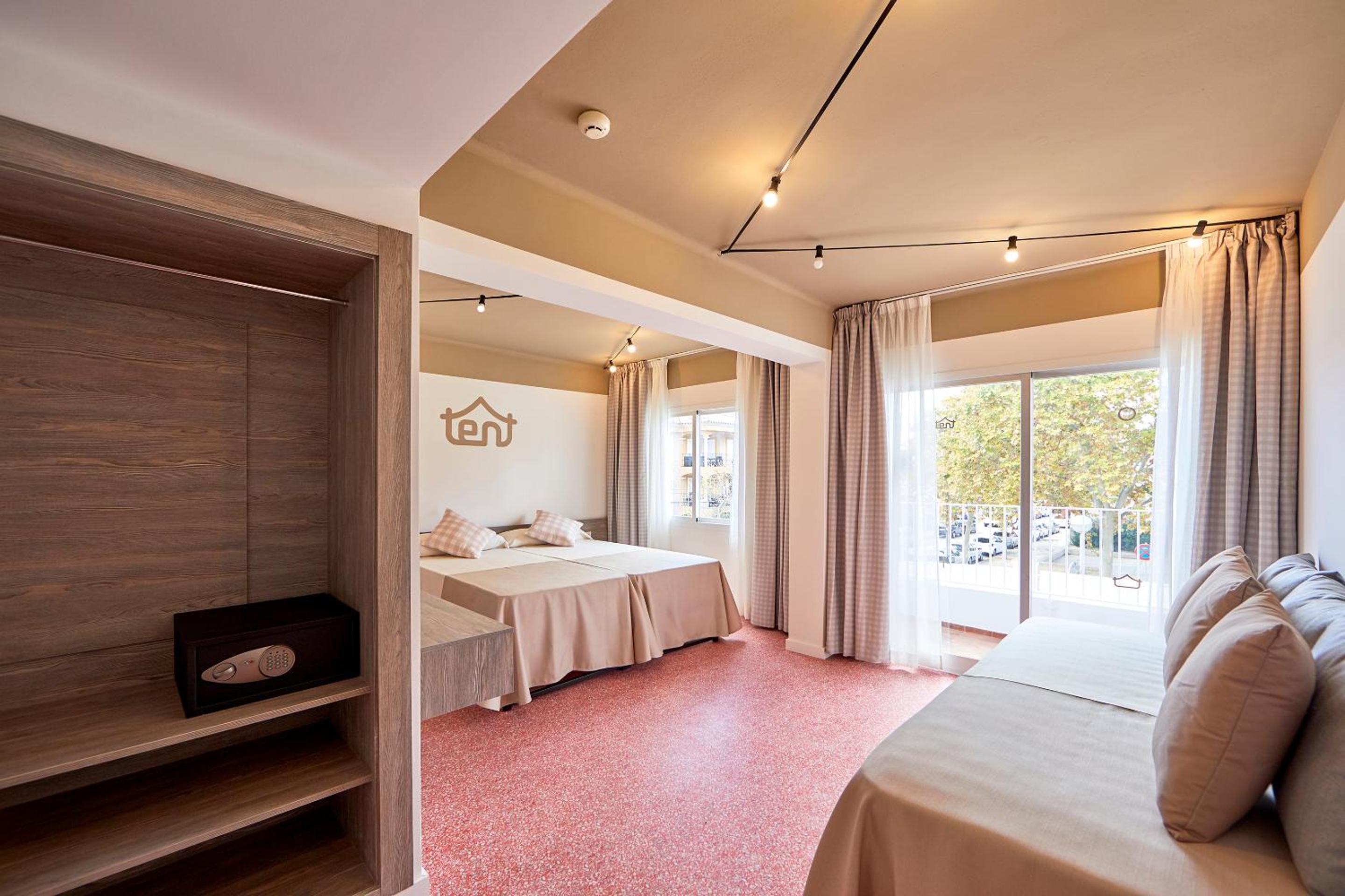 XL Room (2 Adults + 2 Children) - Unlimited Brunch photo 3