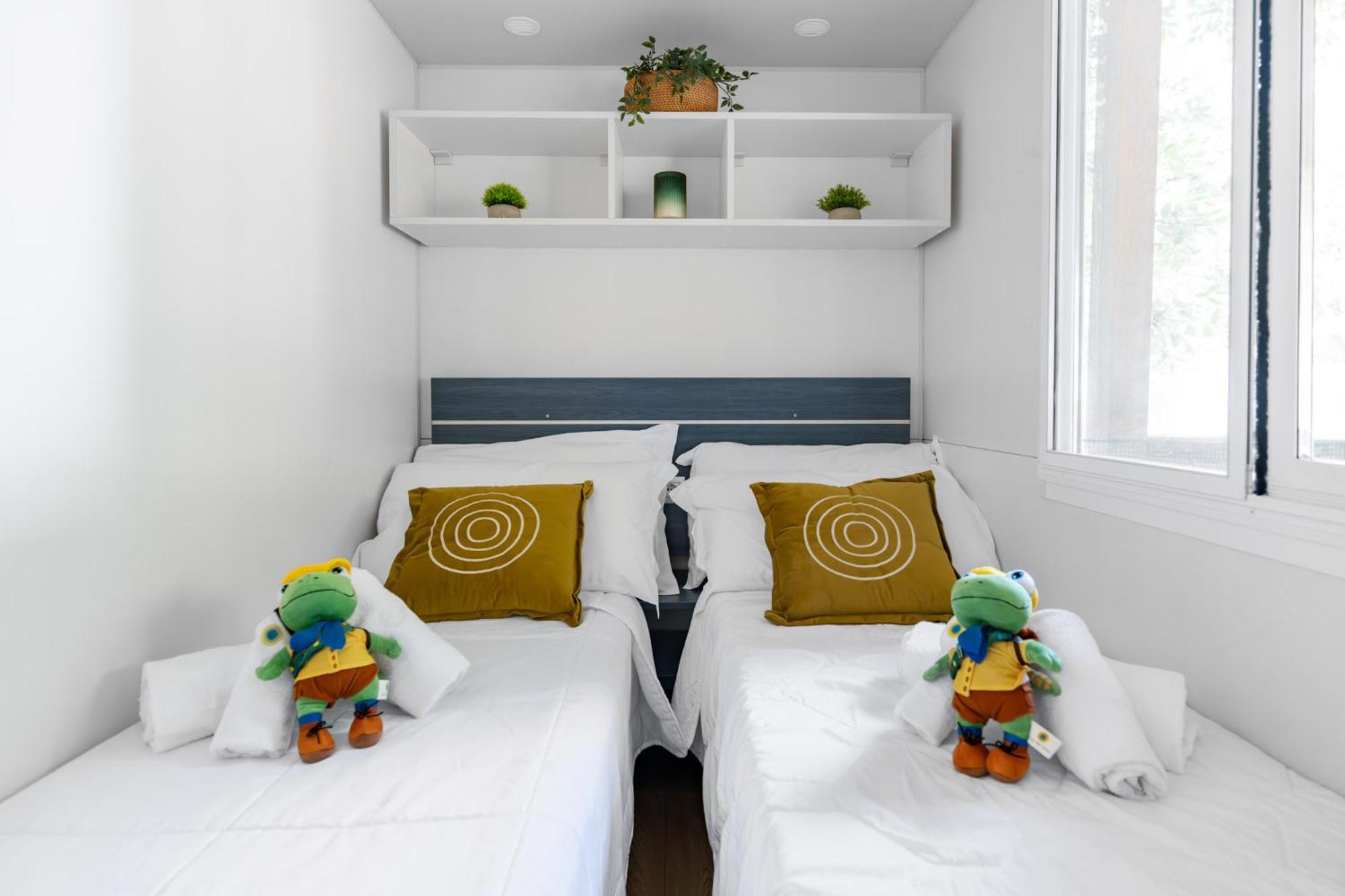 Standard Mobile Home photo 2