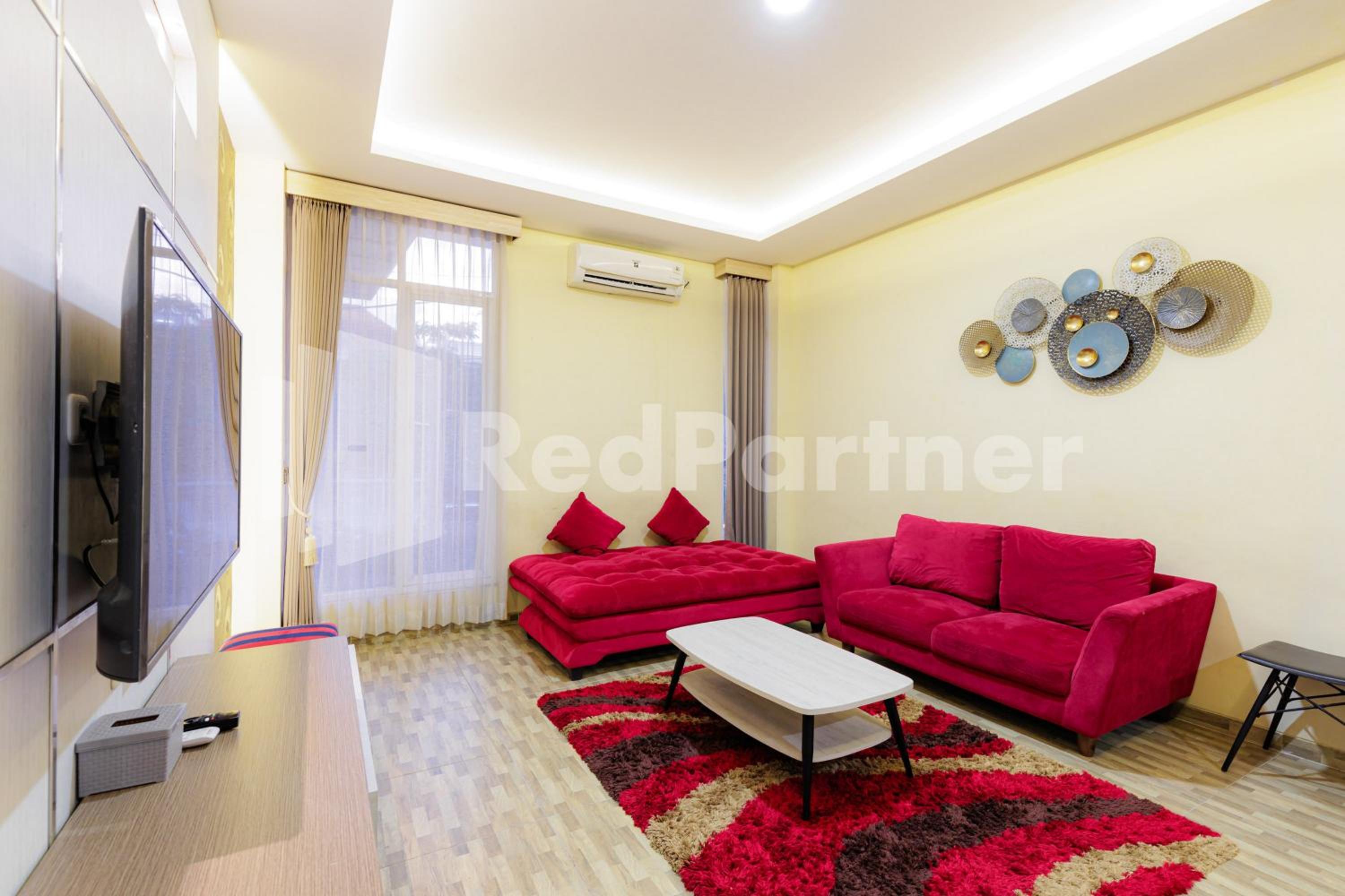 Family Room - Photo 7