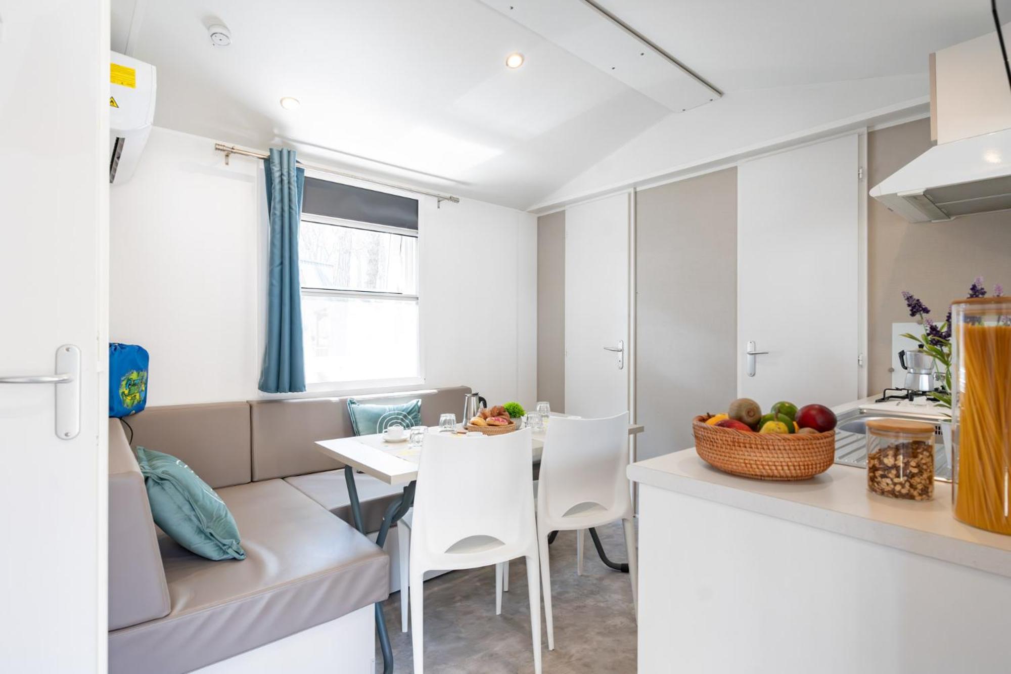 Comfort Mobile Home - Pet allowed photo 3