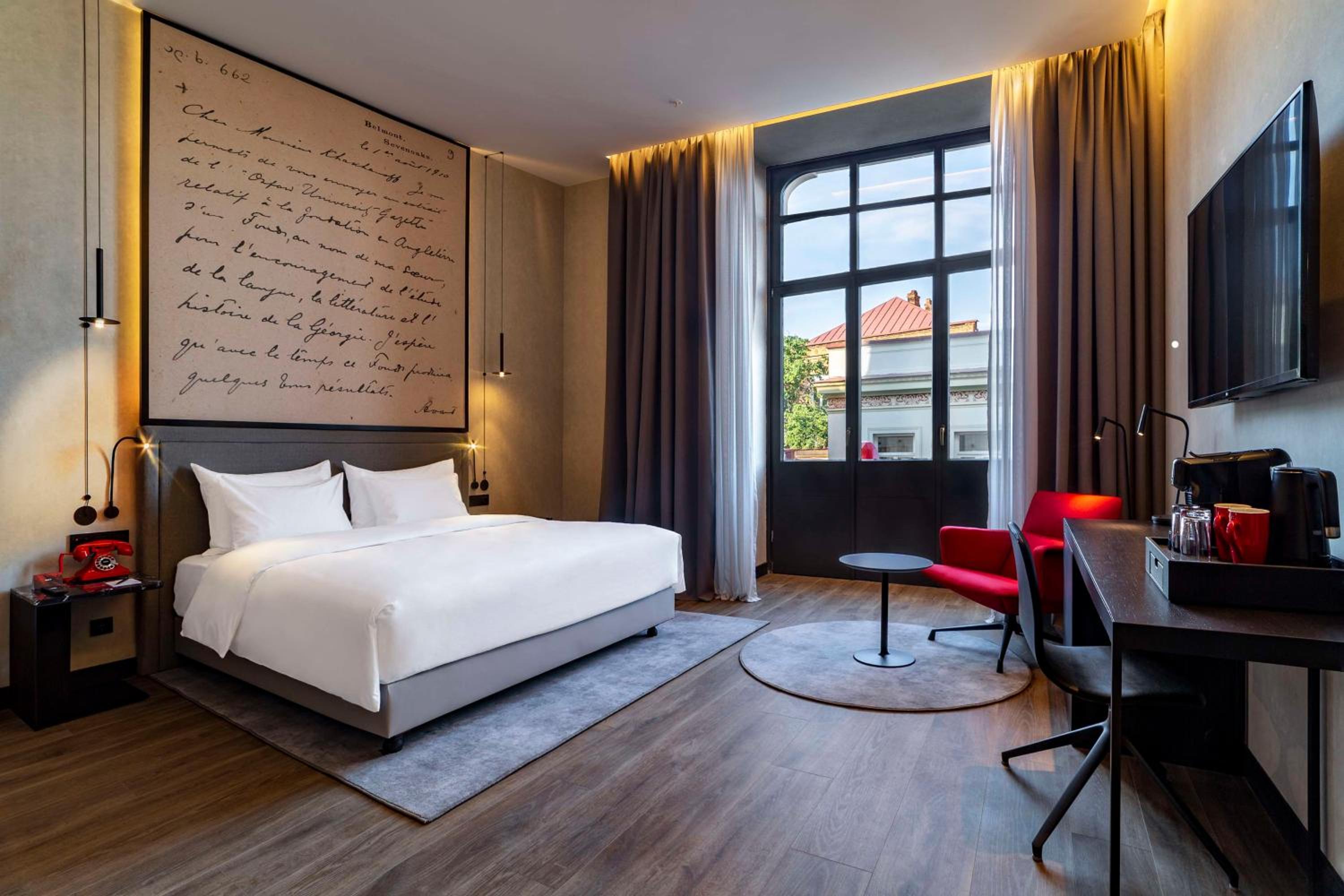 Superior Room with Balcony - Photo 1