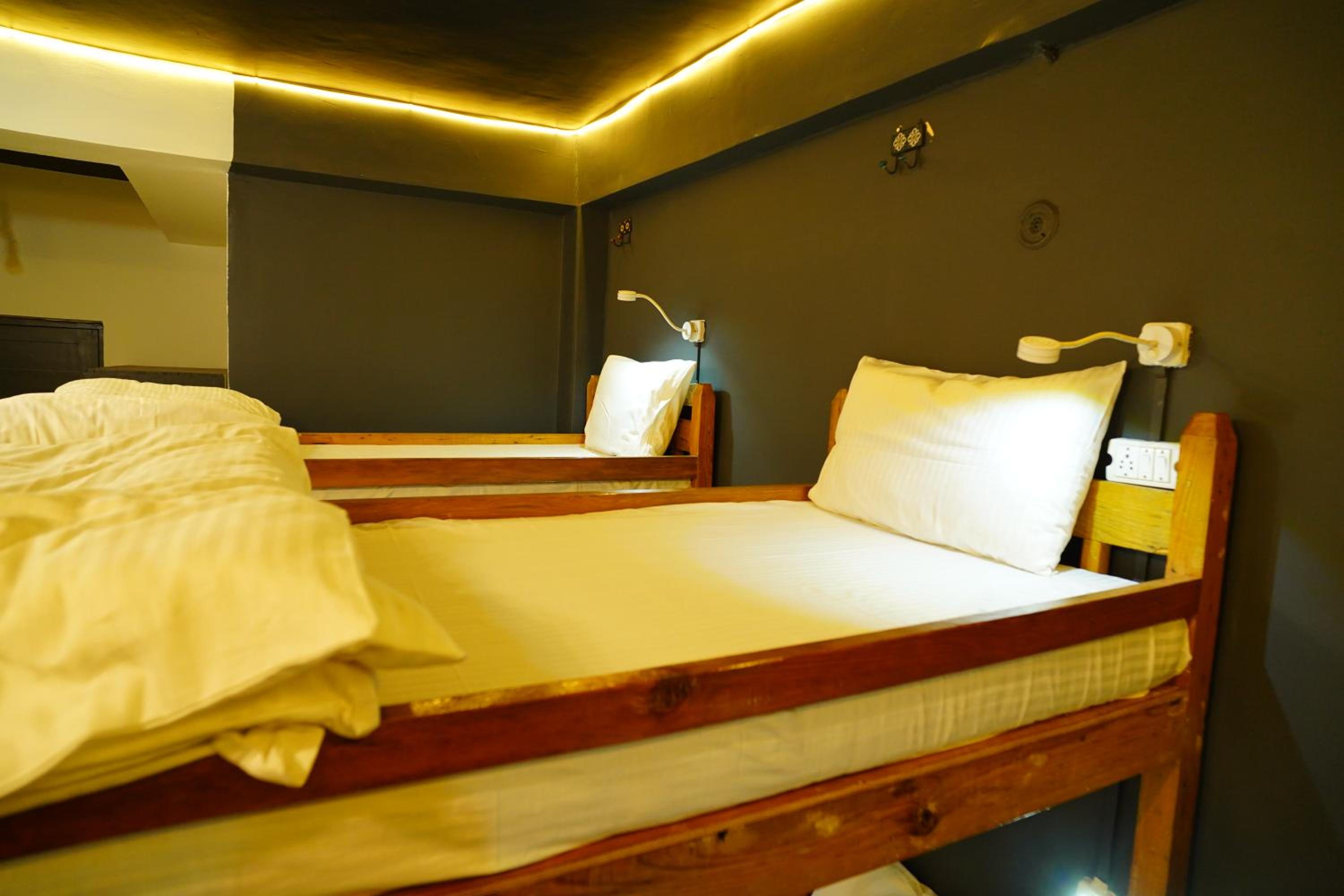 Bed in 6-Bed Mixed Dormitory Room photo 3