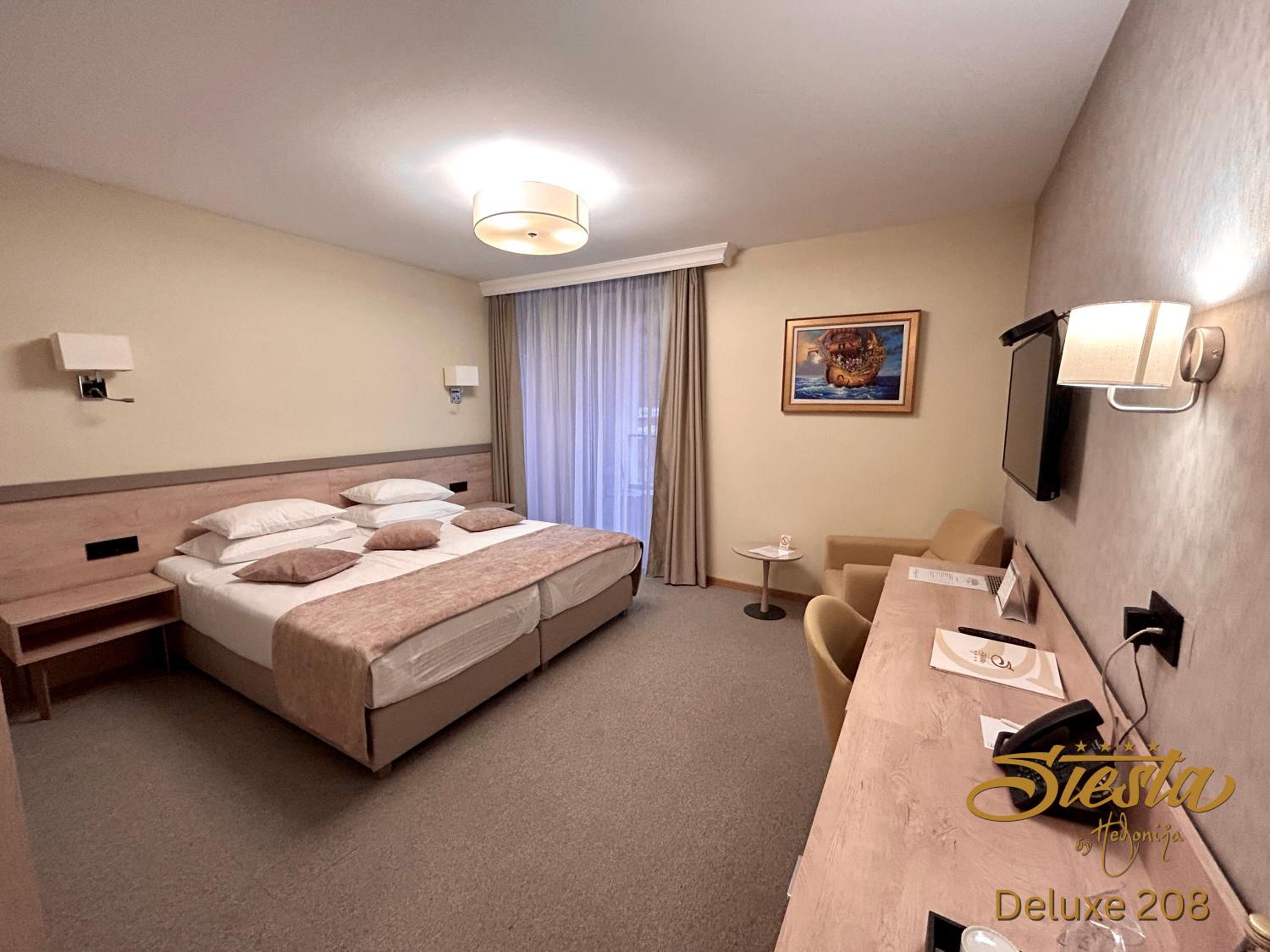 Deluxe Double or Twin Room with Balcony photo 1