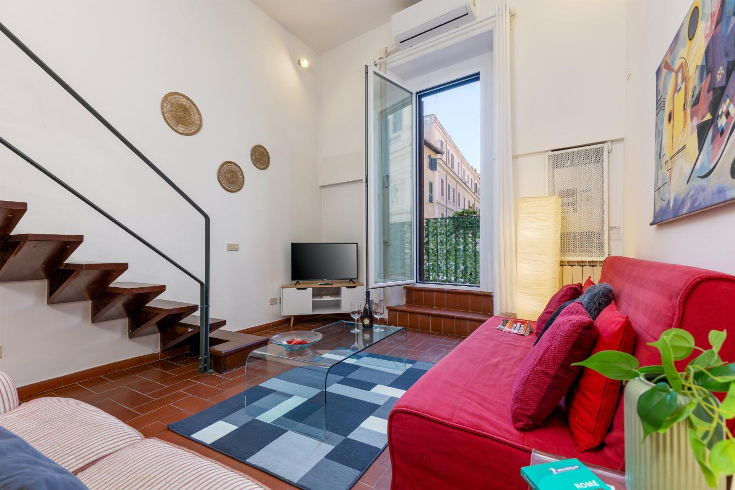 One-bedroom Loft Apartment 