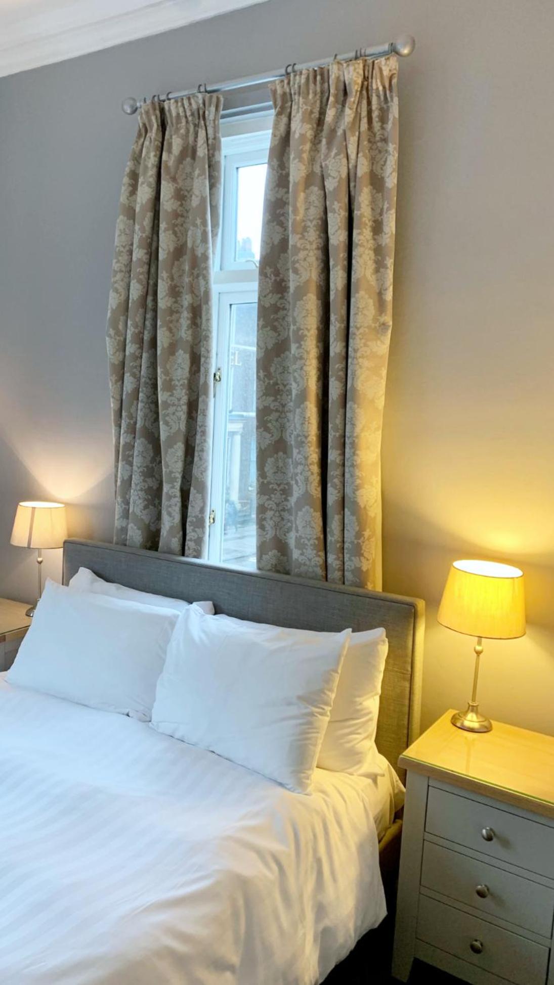 Double Room With Private Bathroom - Photo 4