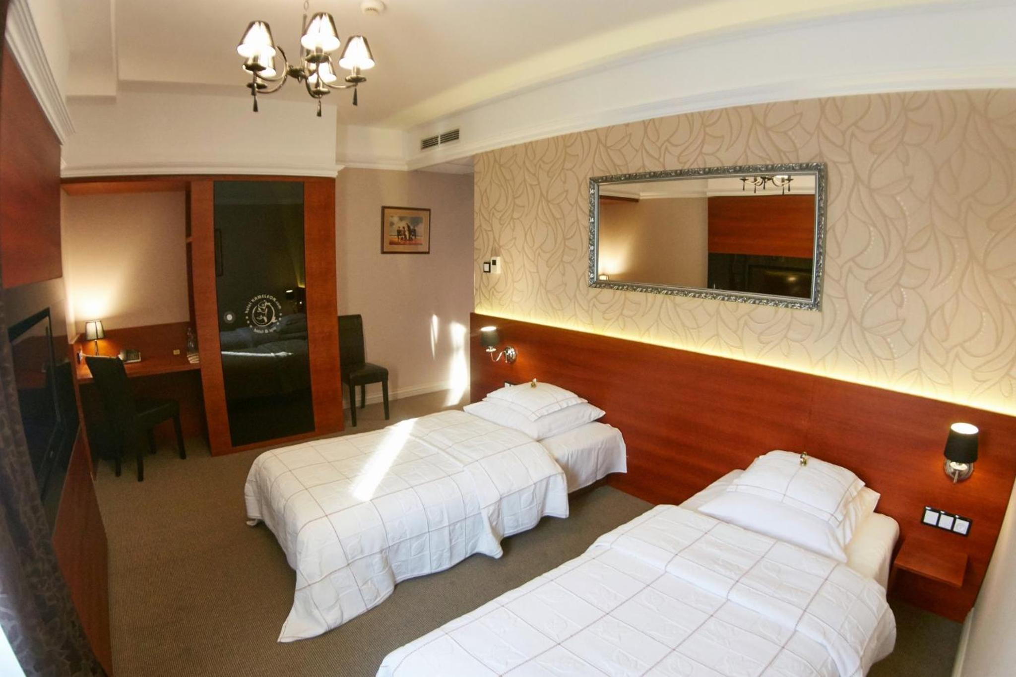 Twin Room - Photo 6