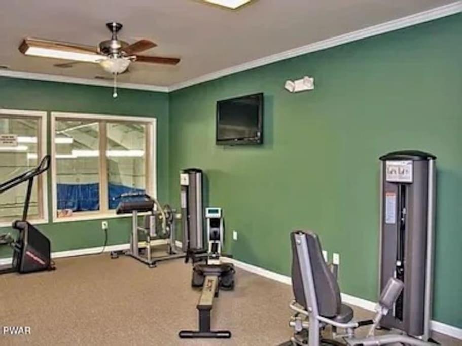 Four-Bedroom House photo 3