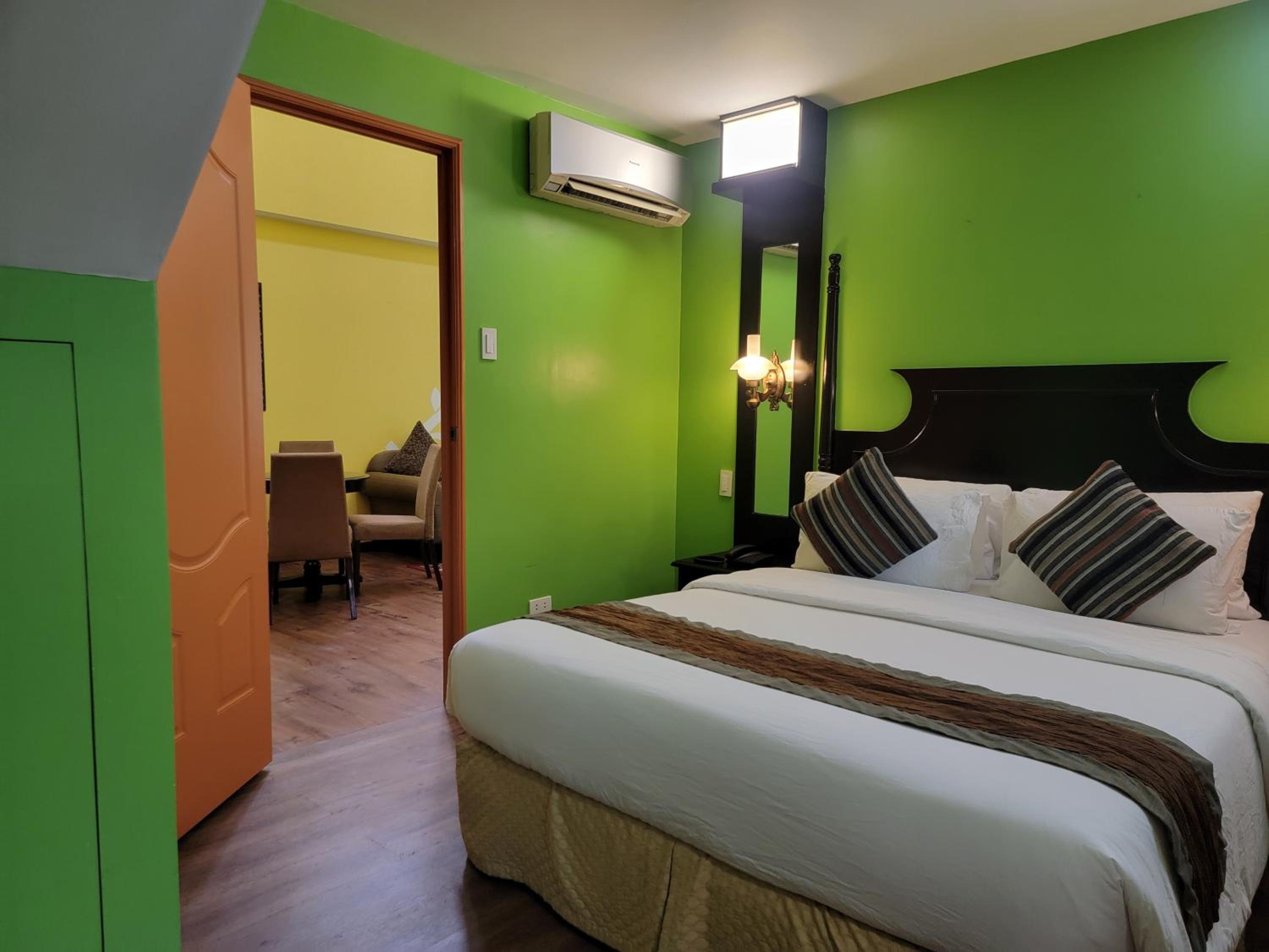 Two-Bedroom Suite - Photo 2