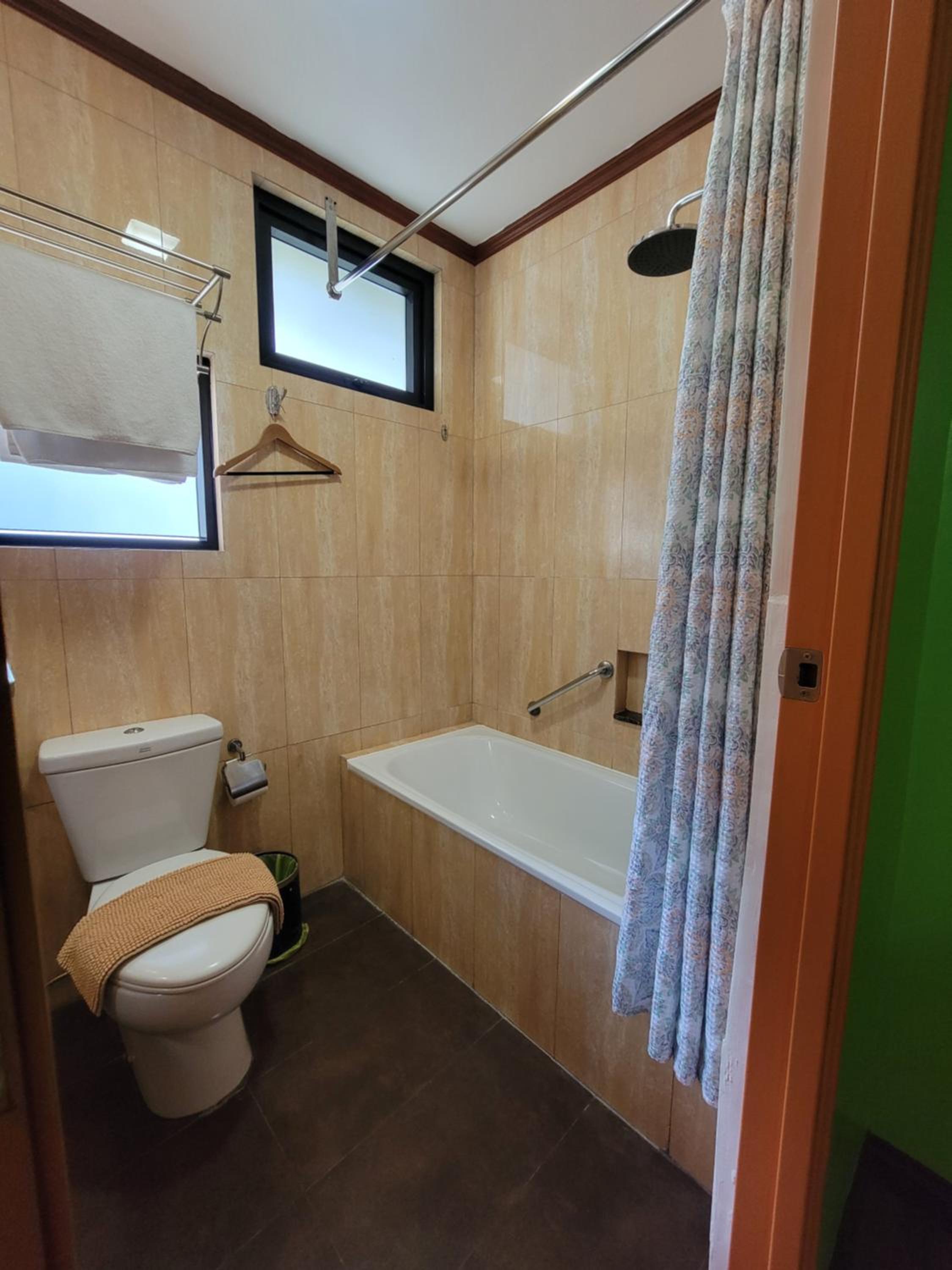 Two-Bedroom Suite - Photo 8
