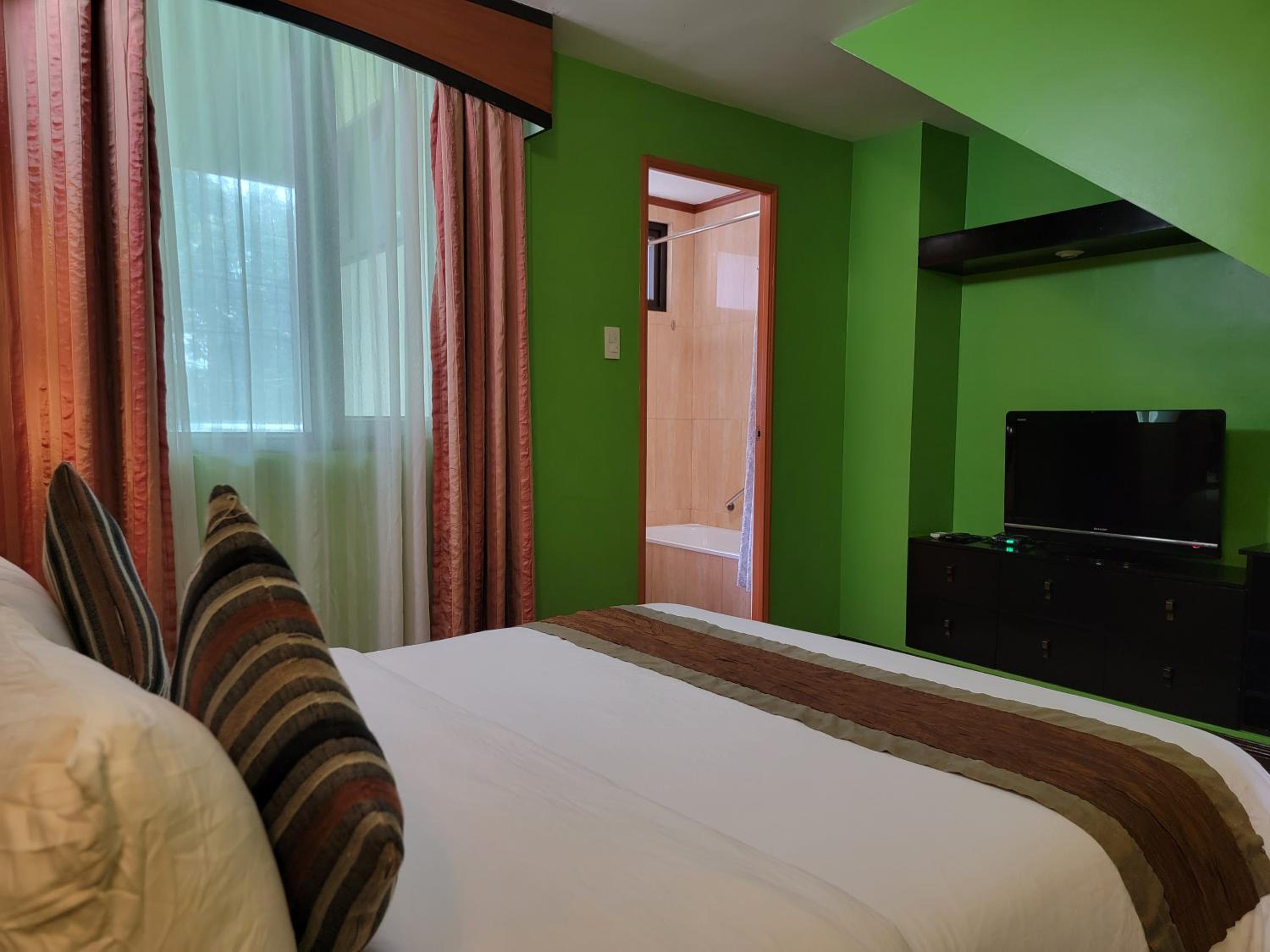 Two-Bedroom Suite - Photo 9
