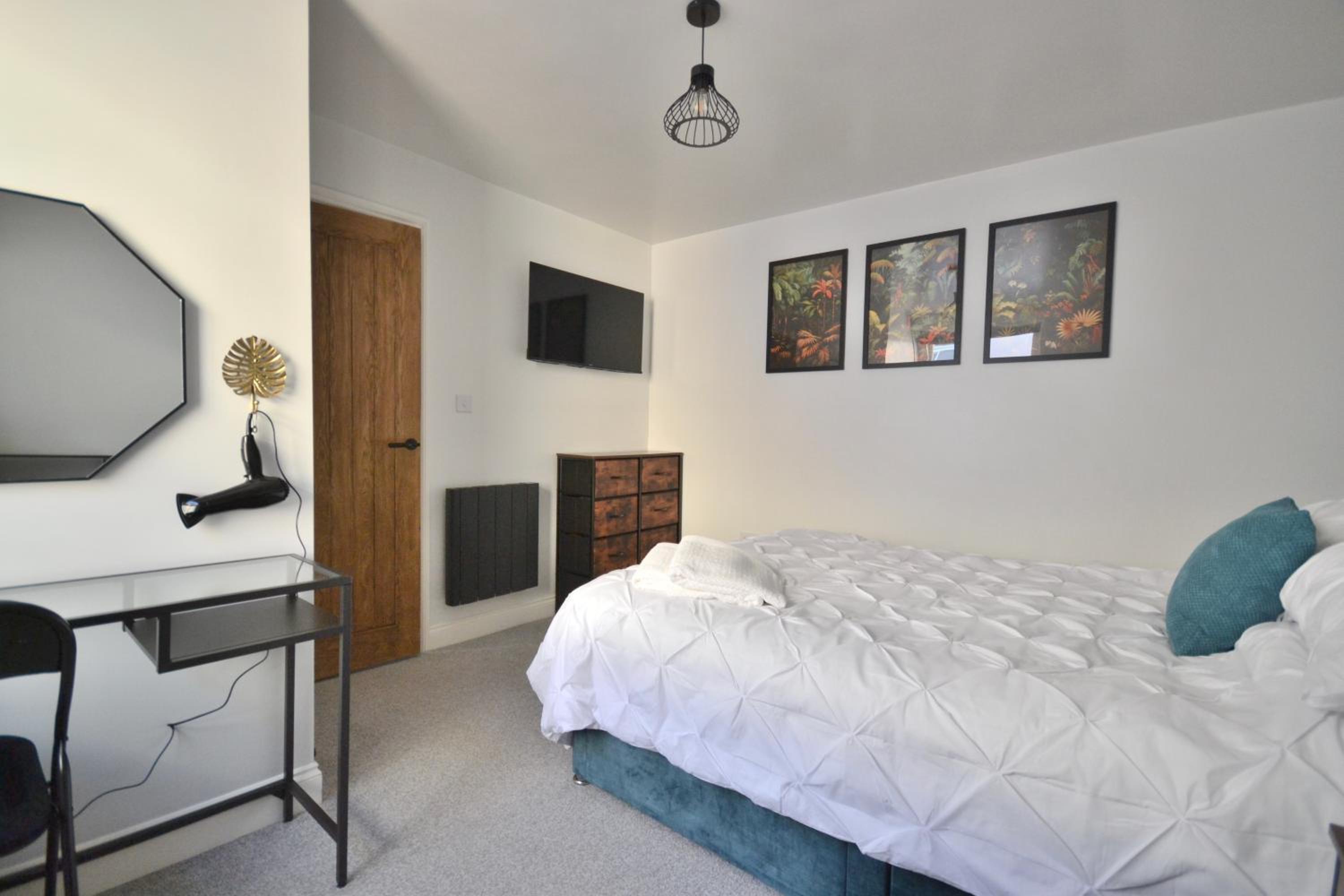 Two-Bedroom House photo 3