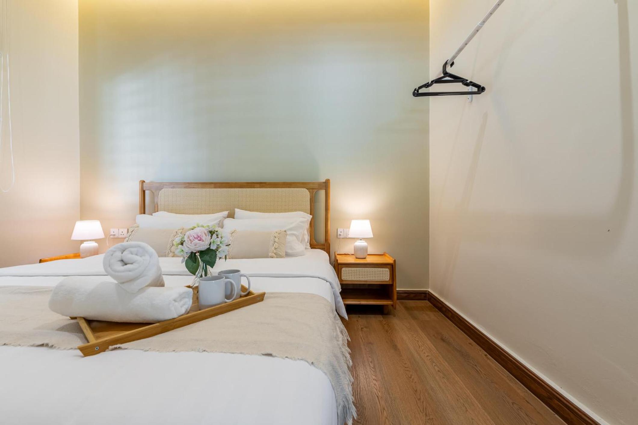 Standard King Room - Photo 5