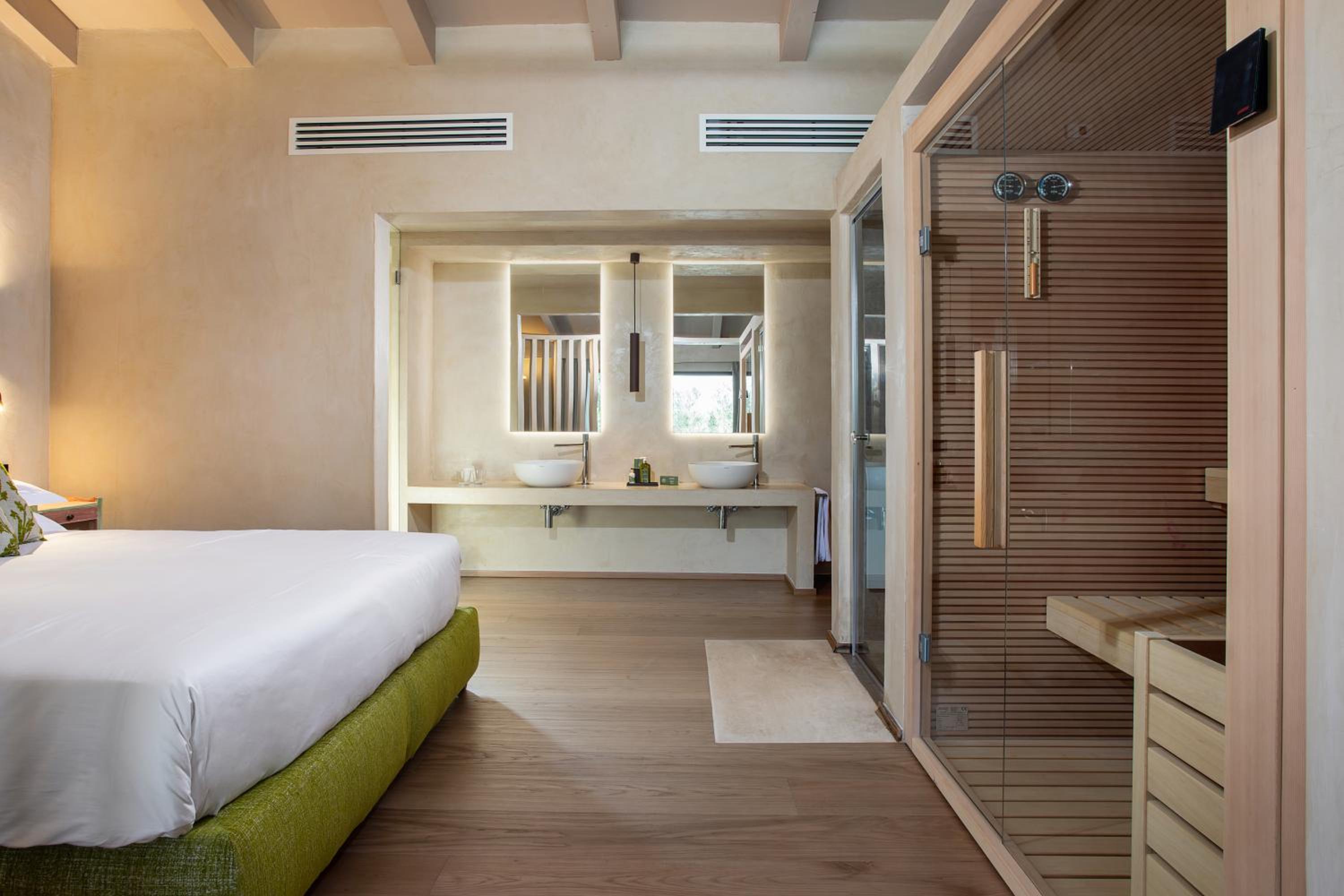 Spa Suite with Private Pool - Photo 5