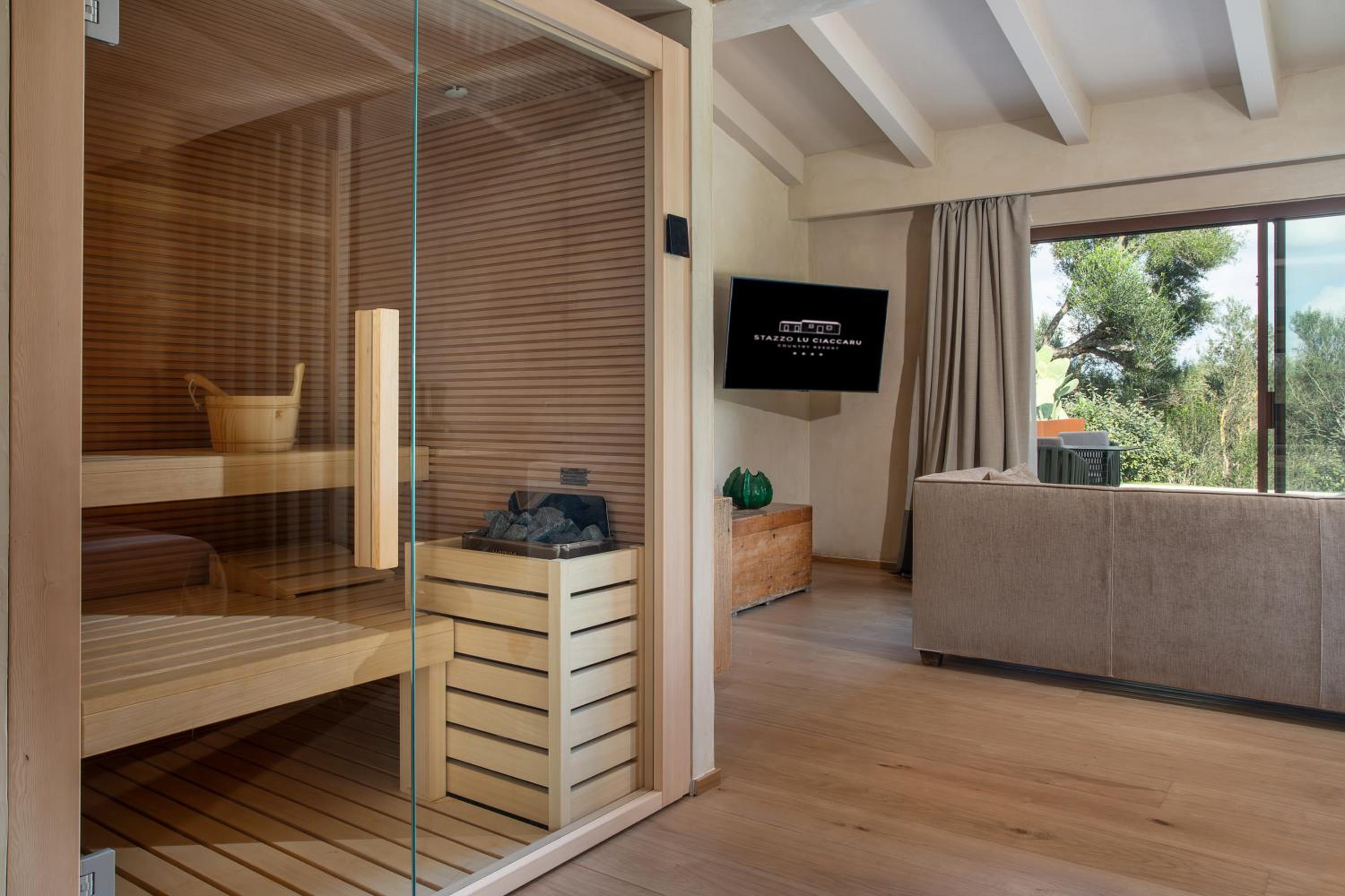 Spa Suite with Private Pool - Photo 6