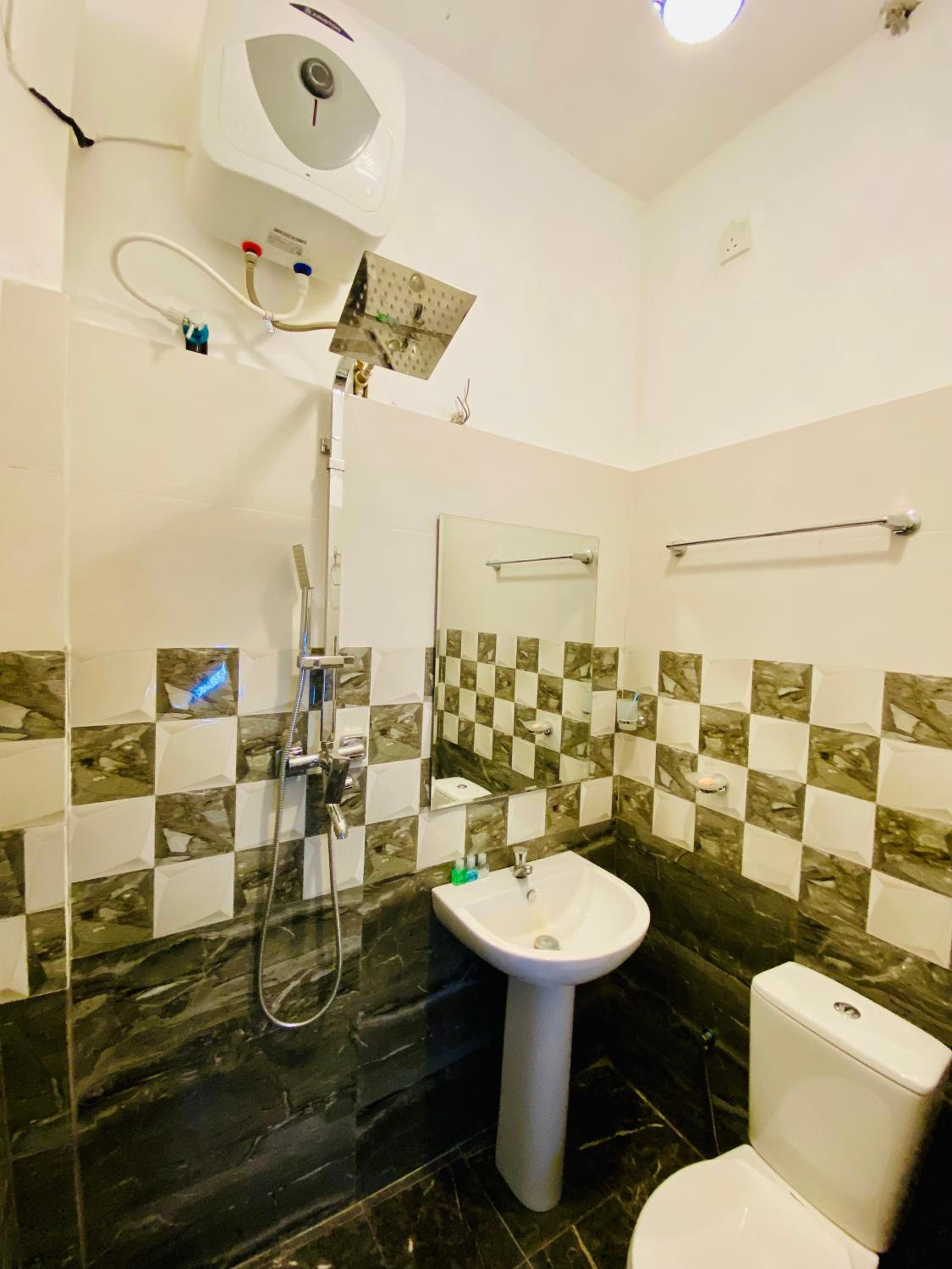 Budget Double Room photo 3