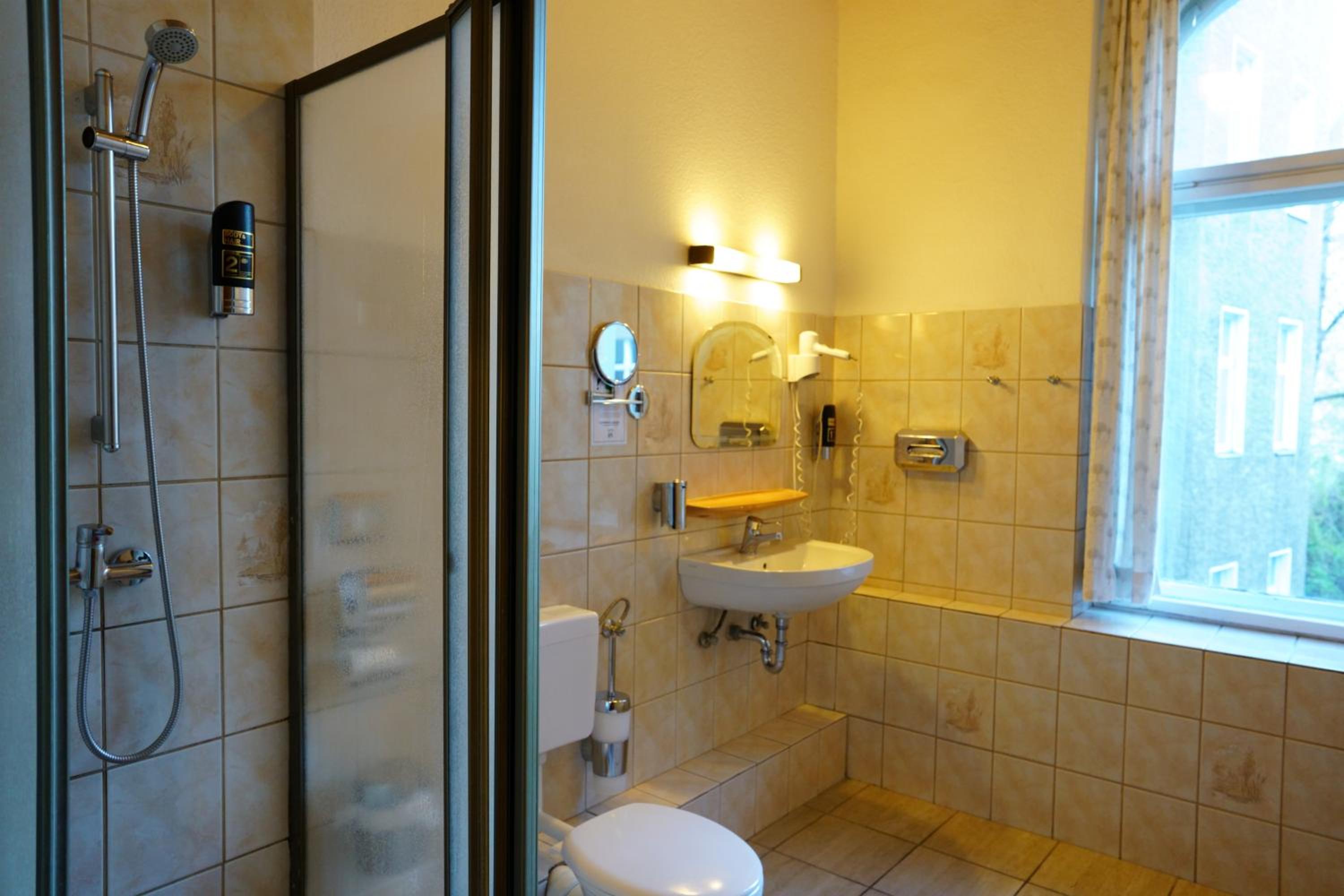 Triple Room - Photo 9