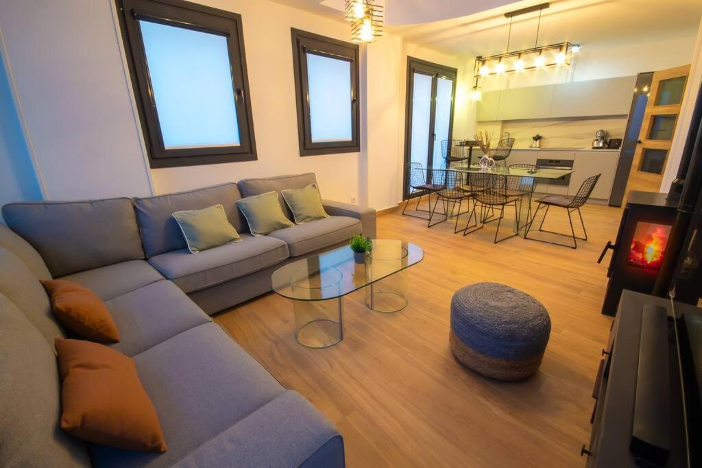 Apartamento de tres habitaciones - Piso alto