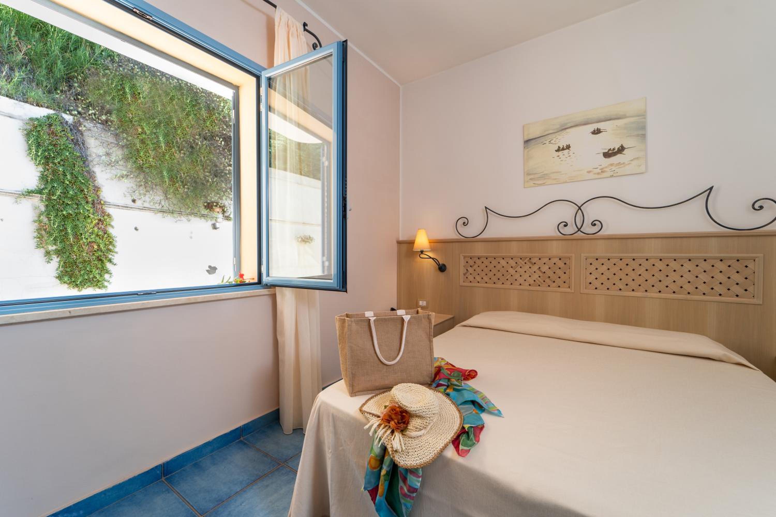 Economy Double Room - Photo 1