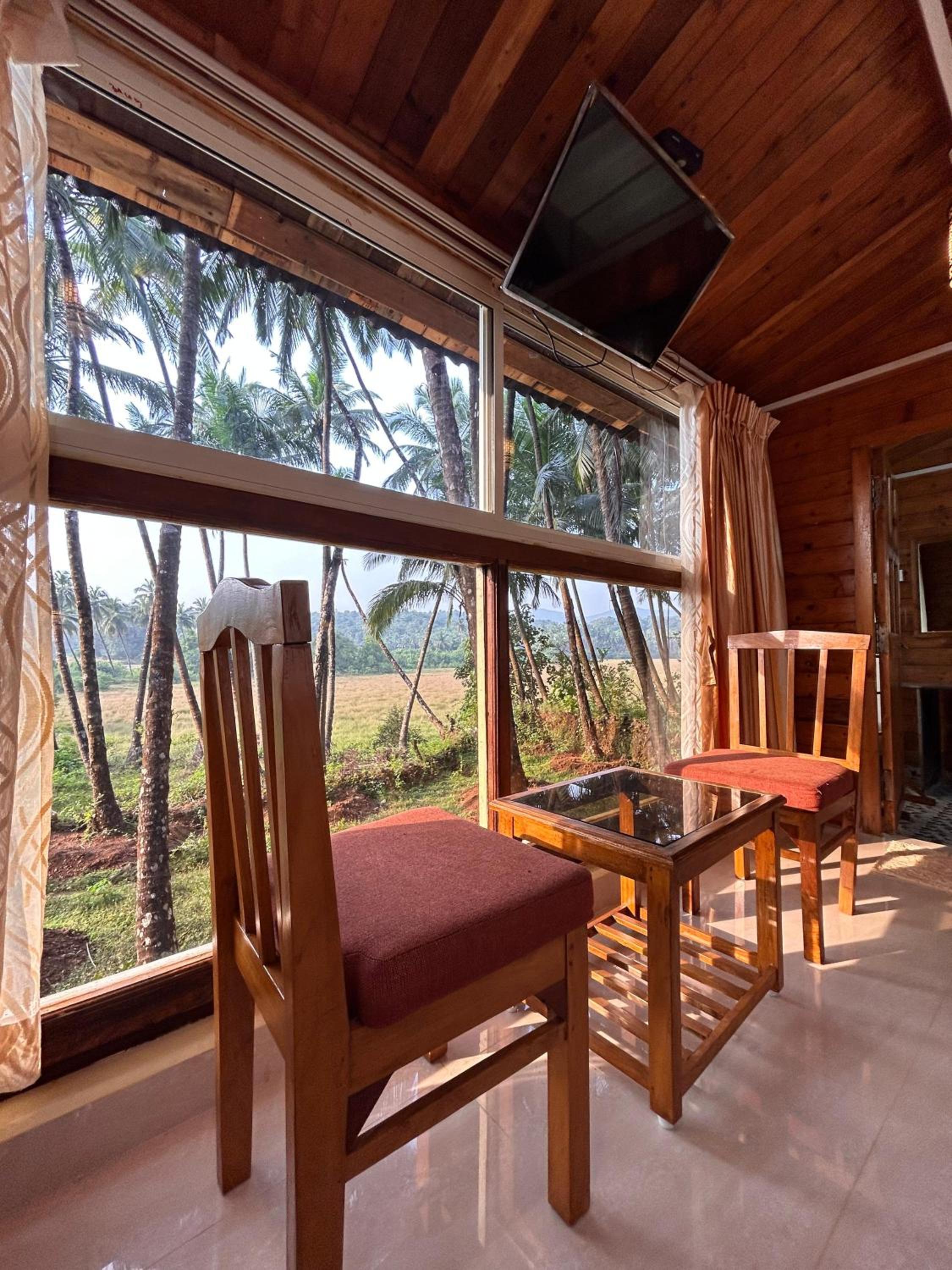 Twin Room With Mountain View photo 3