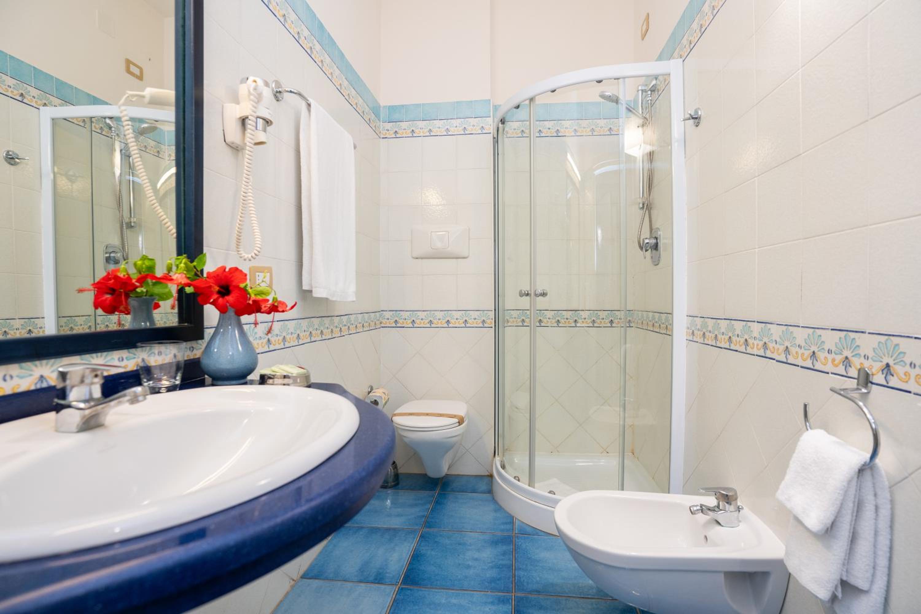 Triple Room - Photo 5