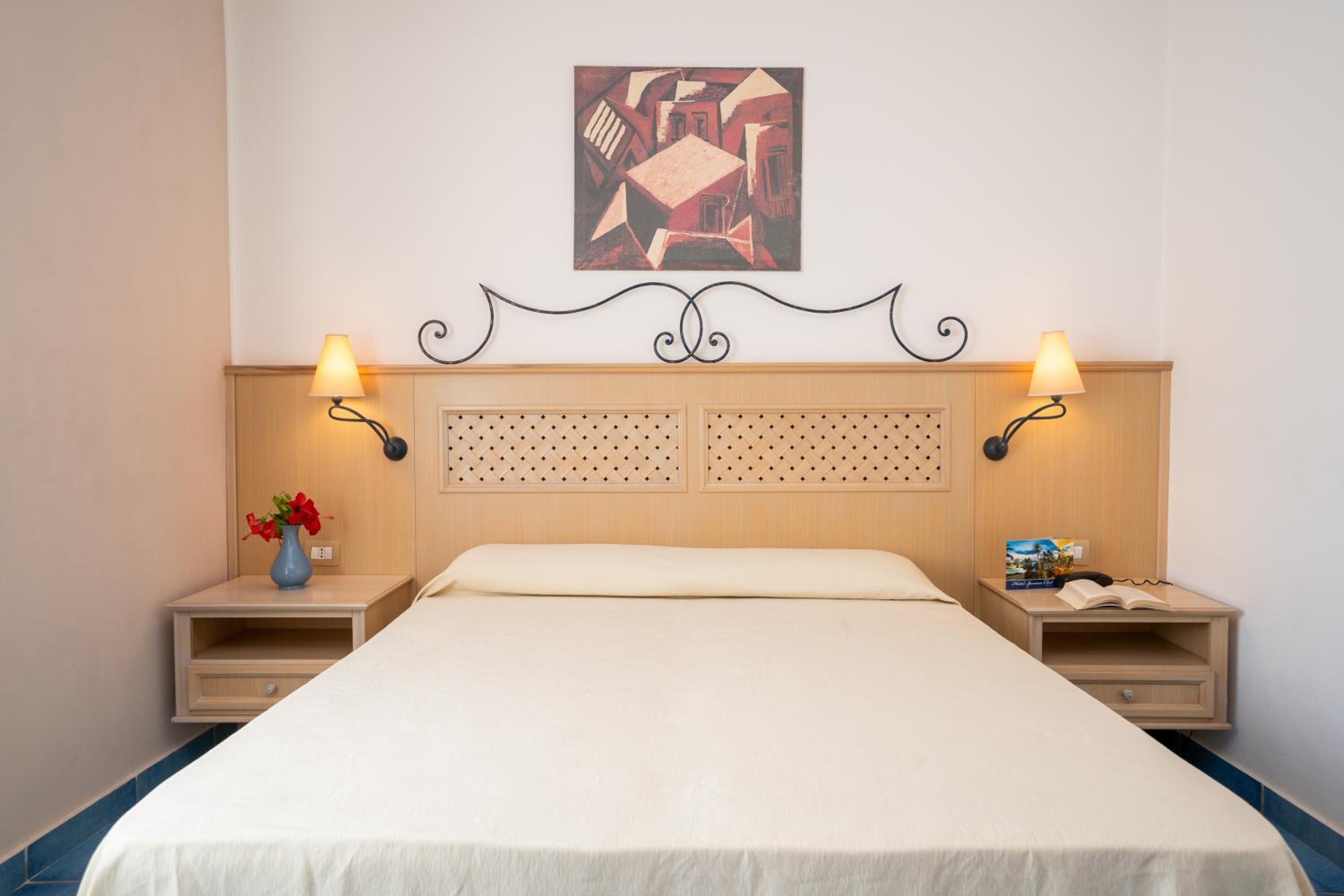 Double or Twin Room - Photo 2