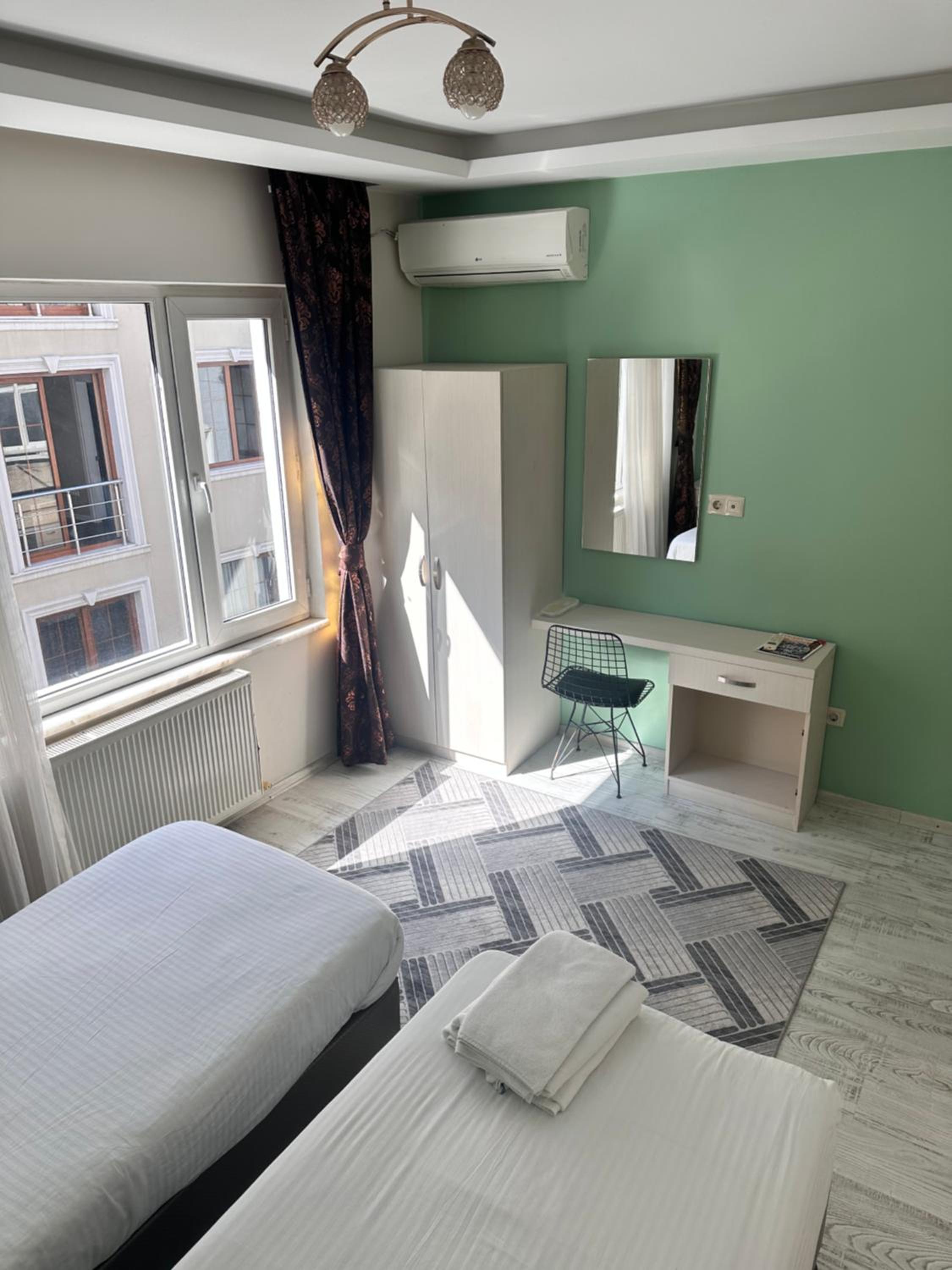 Two-Bedroom Deluxe Apartment photo 2