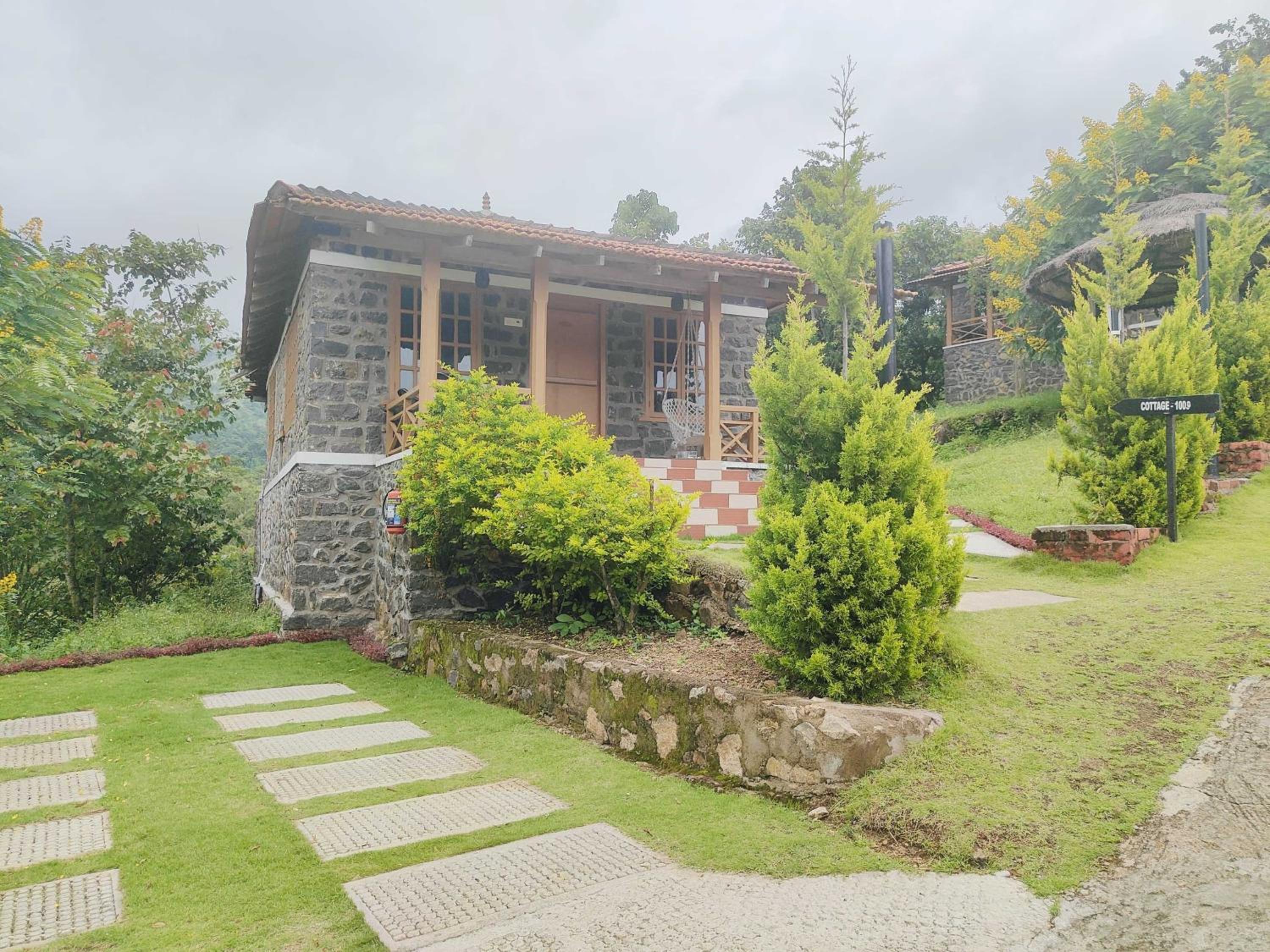 LUXURY VALLEY VIEW COTTAGE photo 3