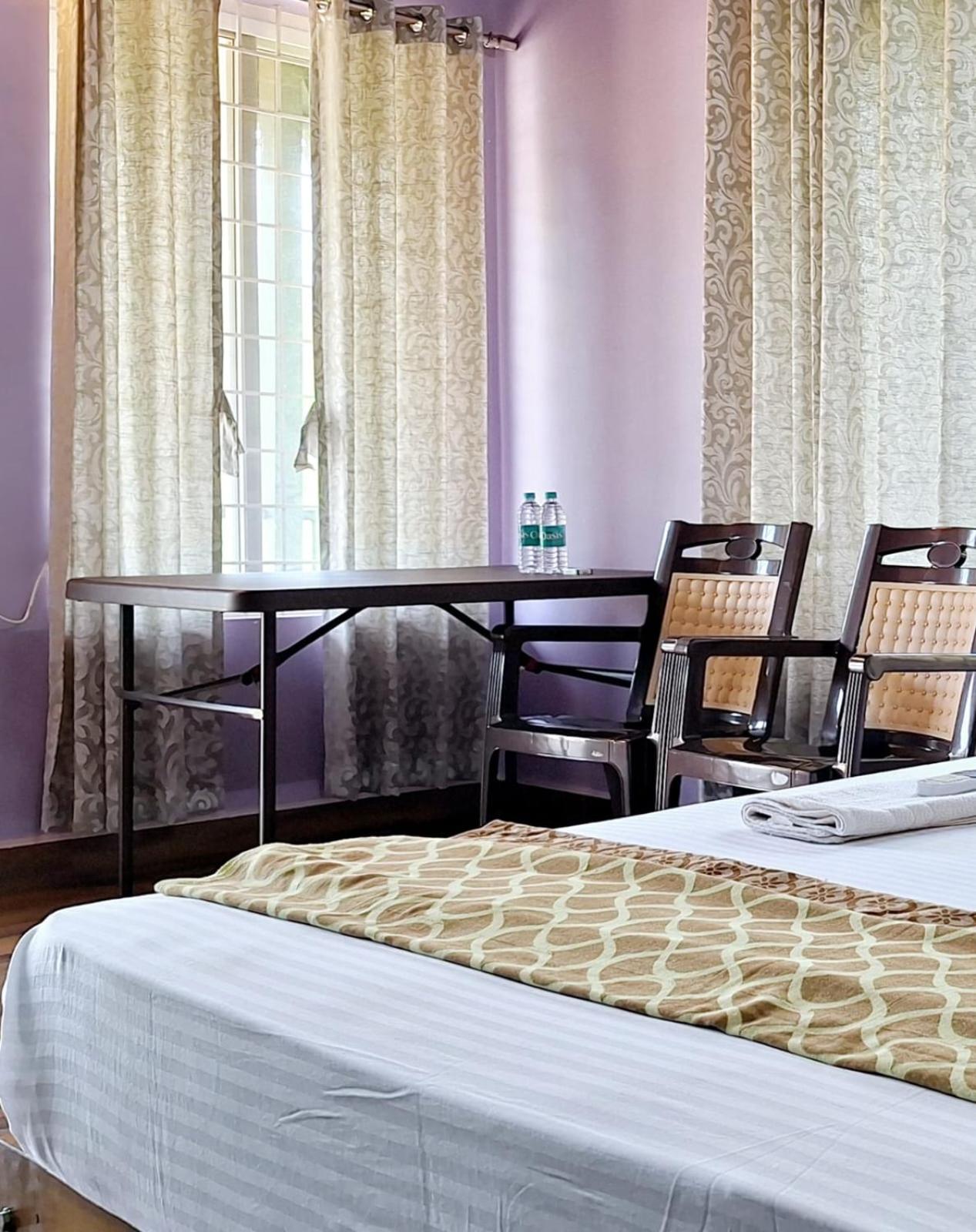 Deluxe Double Room with Extra Bed photo 1