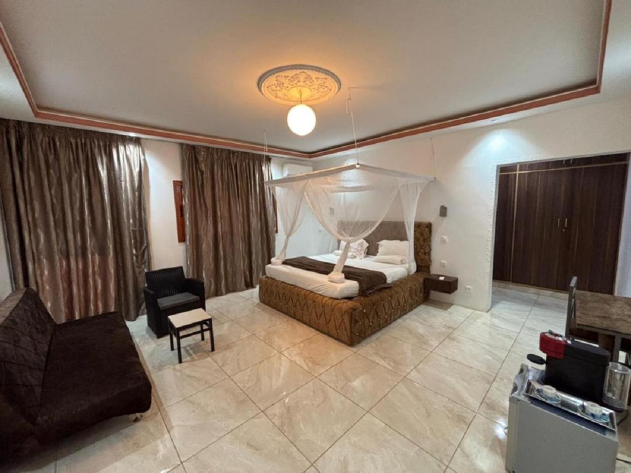 Large Double Room