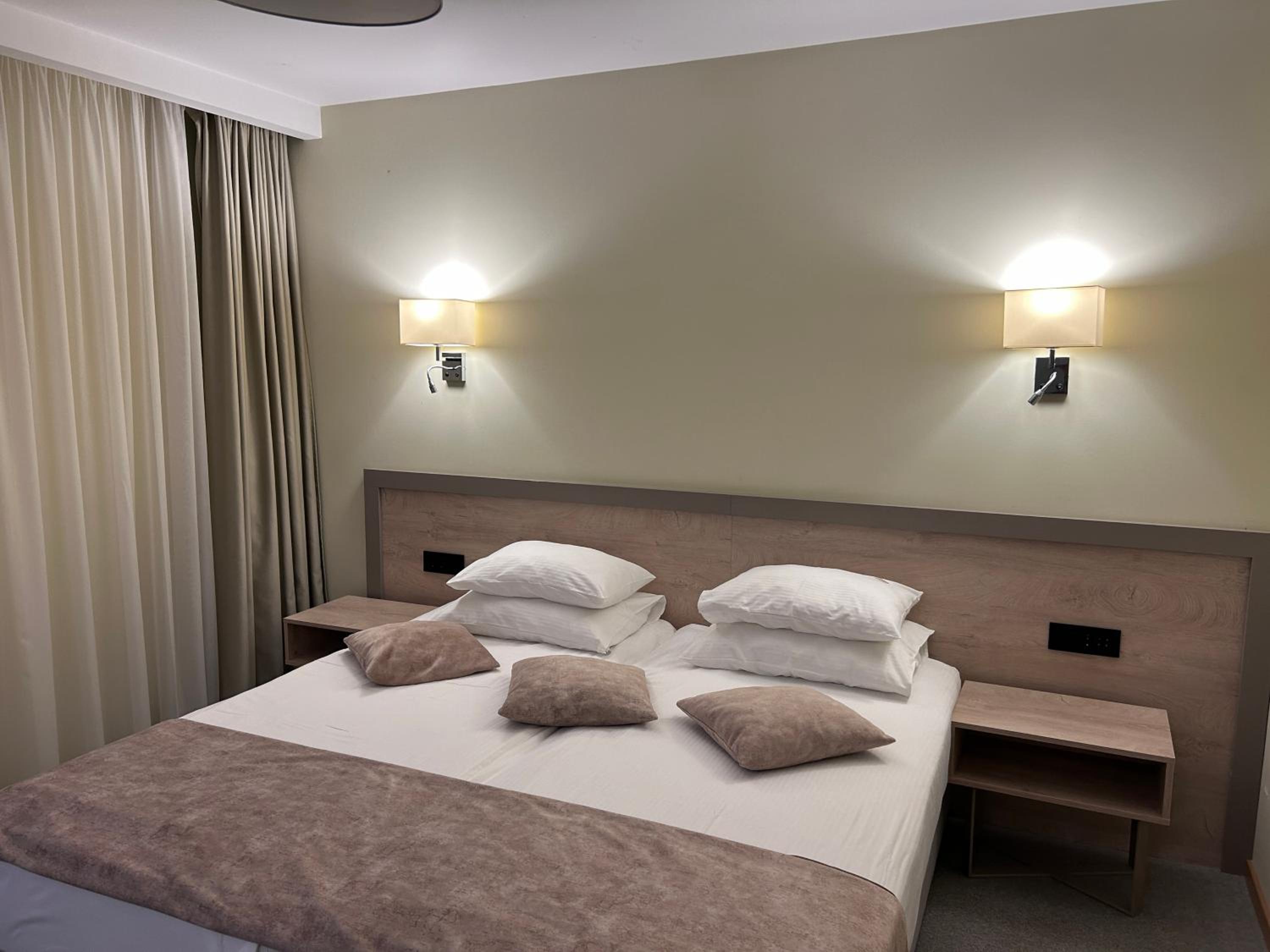 Deluxe Triple Room - Photo 4