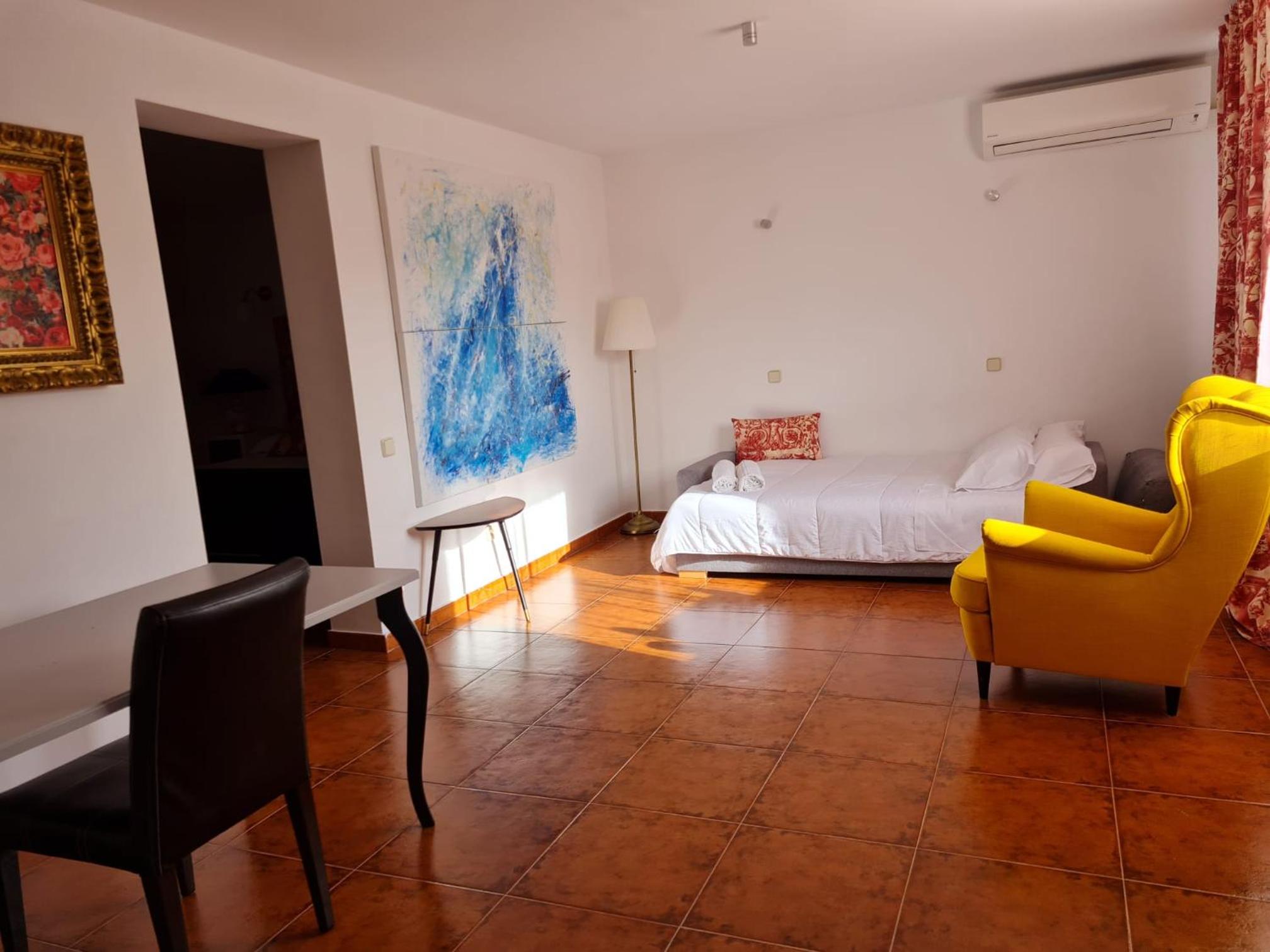 Double Room - Photo 21