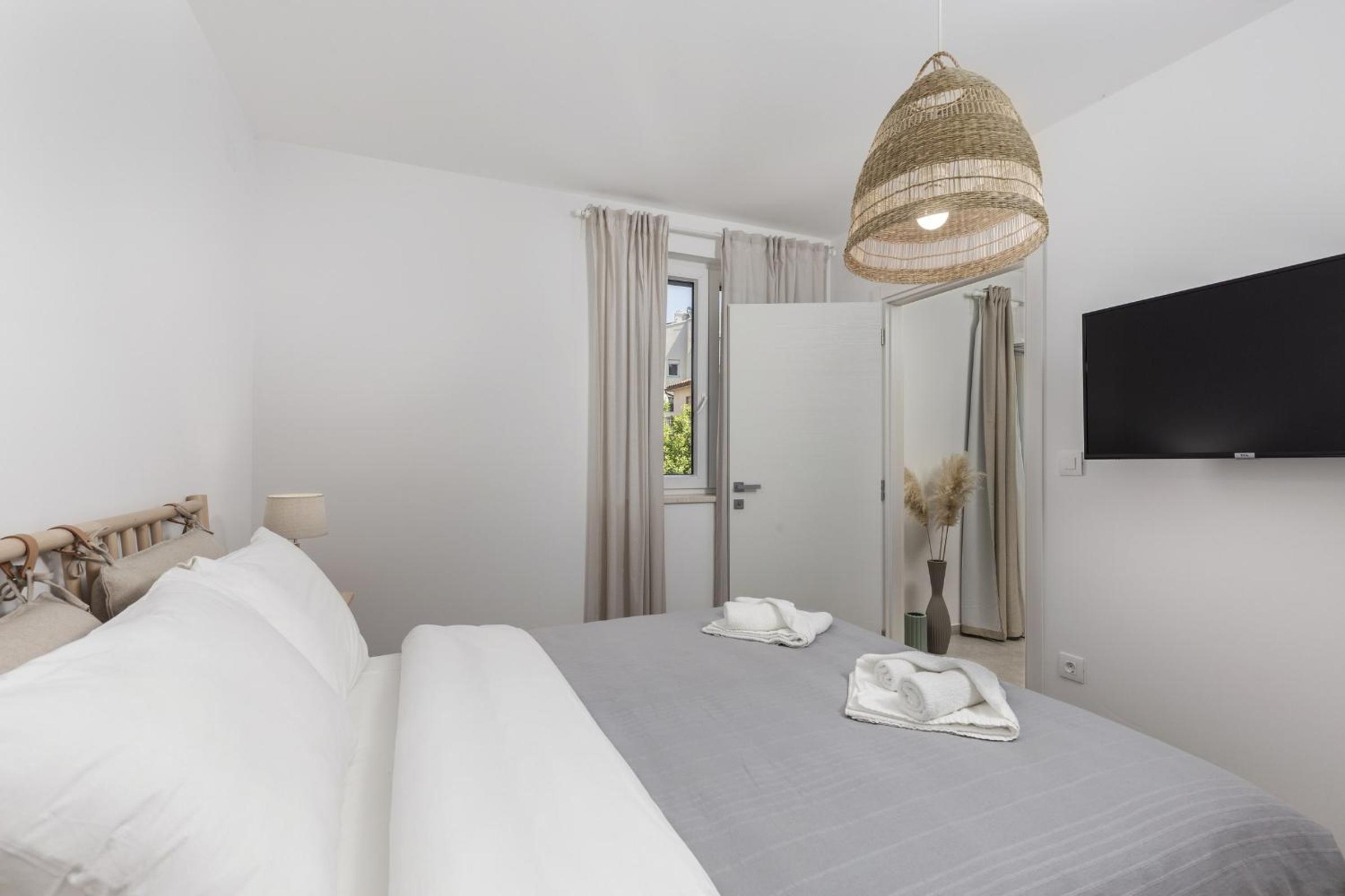One-Bedroom Apartment with Balcony and Sea View